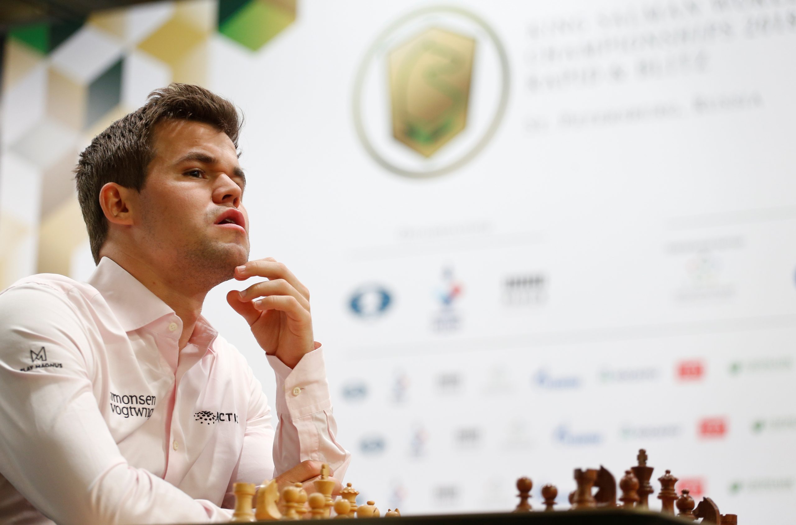 Chess scandal: World champion accuses contender of cheating