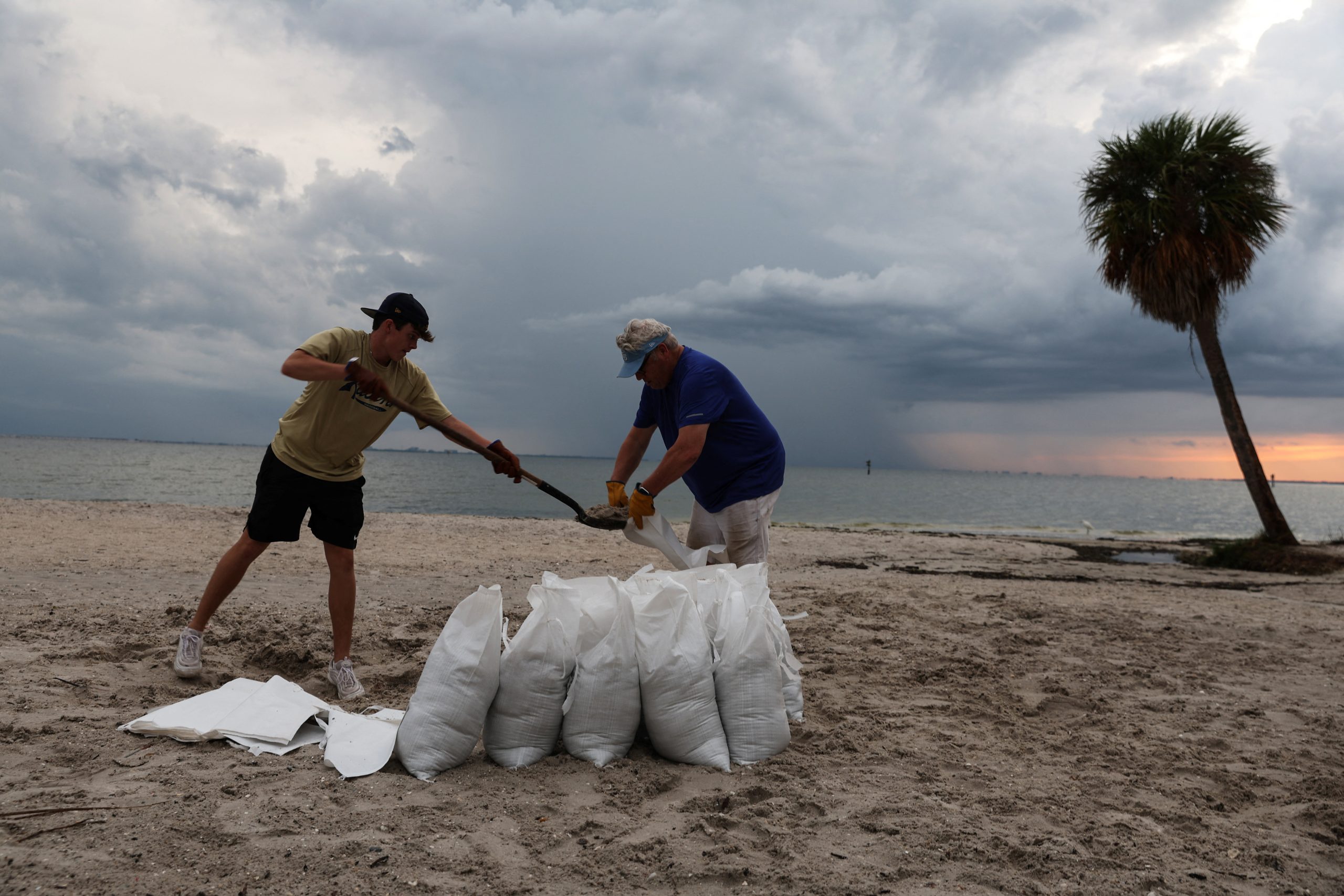 Florida scrambles to prepare as Hurricane Ian churns toward coast