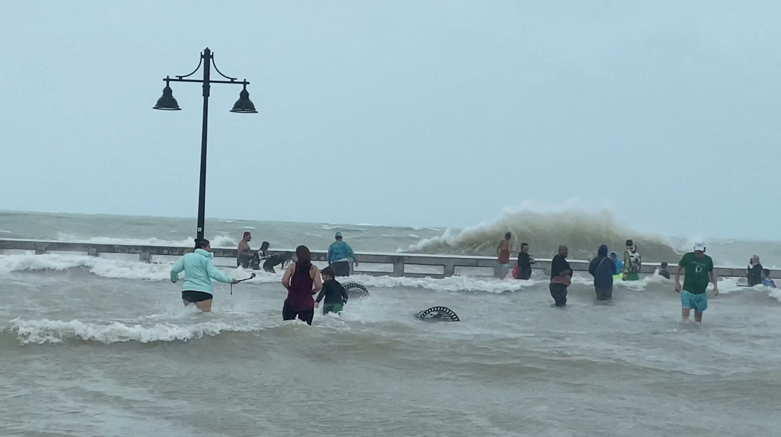 Hurricane Ian hits Florida with nearly Category 5 power, predicted to be ‘historic event’