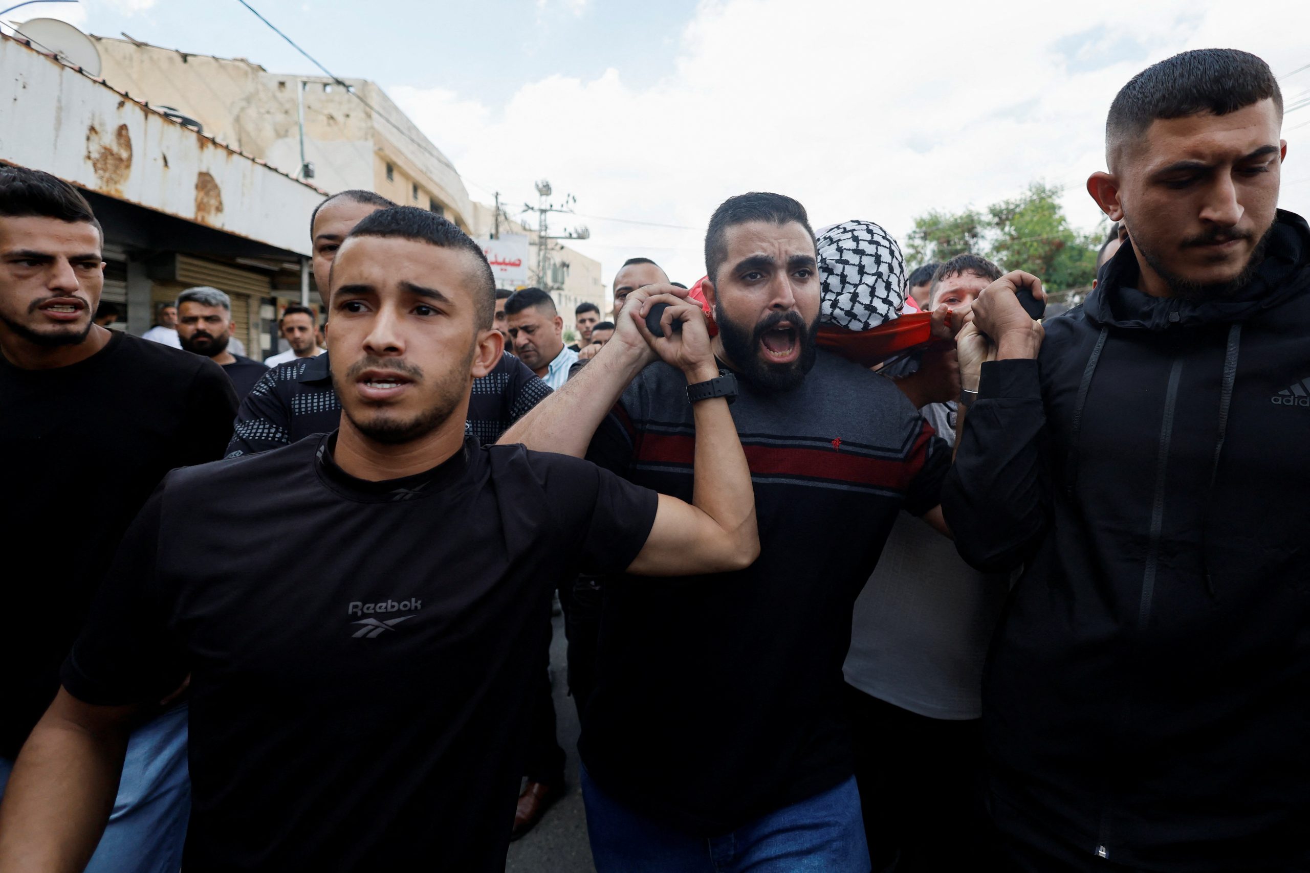 Israeli forces kill two teens, Palestinian gunman kills Israeli soldier