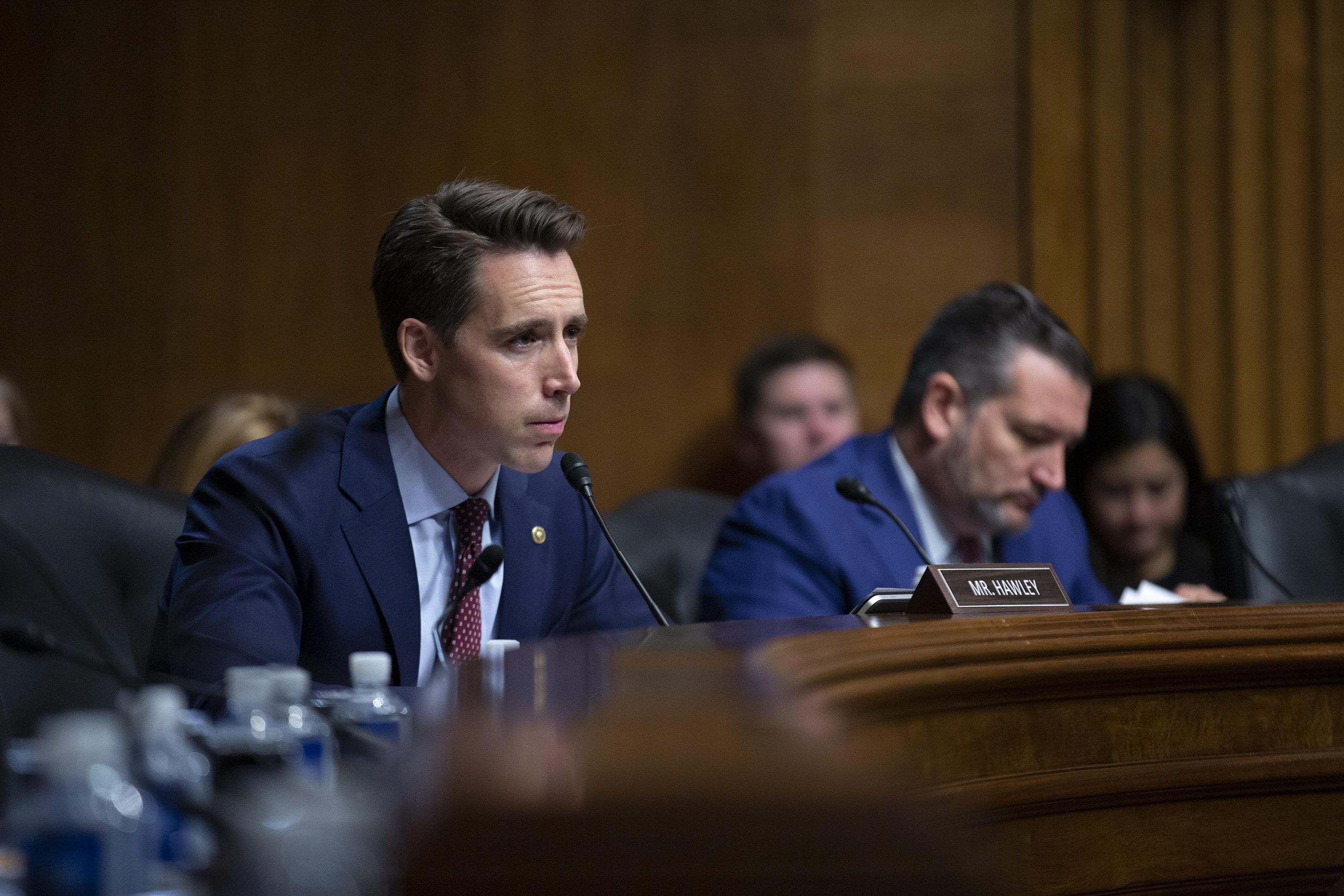 Senator Hawley accused of ‘transphobic’ rhetoric during Senate Judiciary Hearing