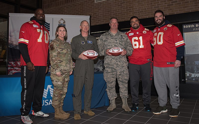 NFL Offensive Lineman Stefen Wisniewski Retiring From Football To Enter Pastoral Ministry