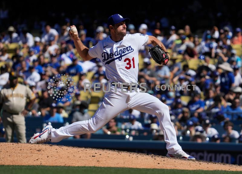 L.A. Dodgers beat St. Louis Cardinals 3-1 in walk-off fashion