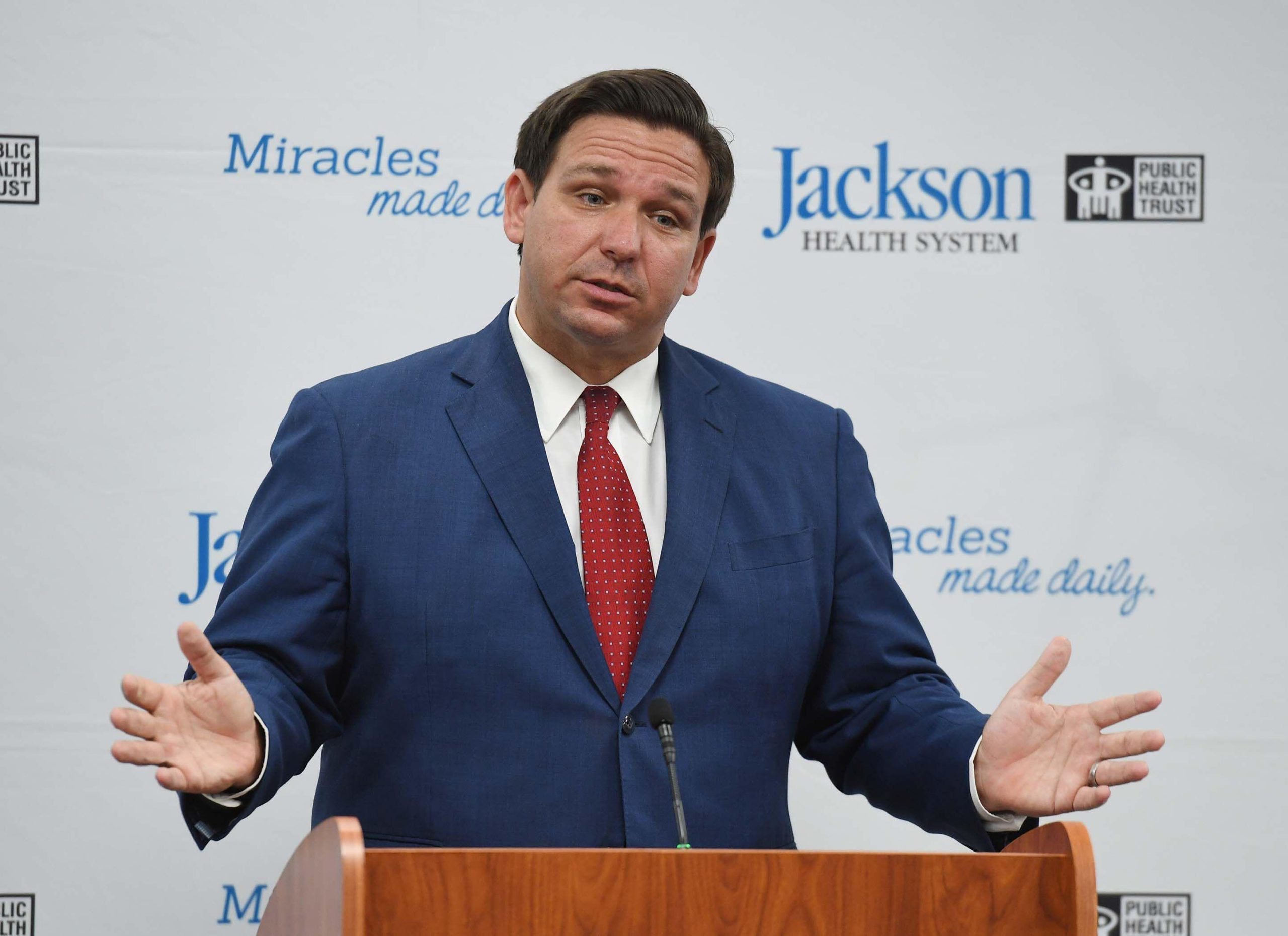 DeSantis shatters fundraising records with $218 million haul