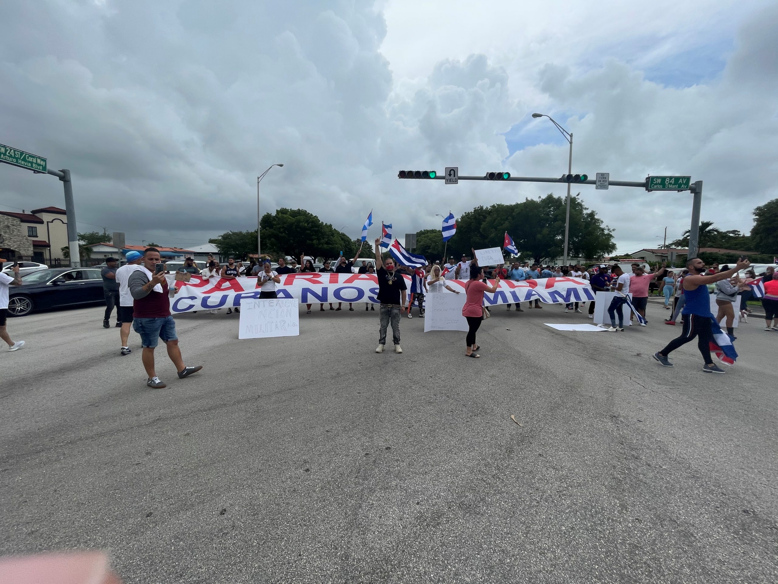 Florida Protestors Block Traffic, Call on Biden to Help Cuba