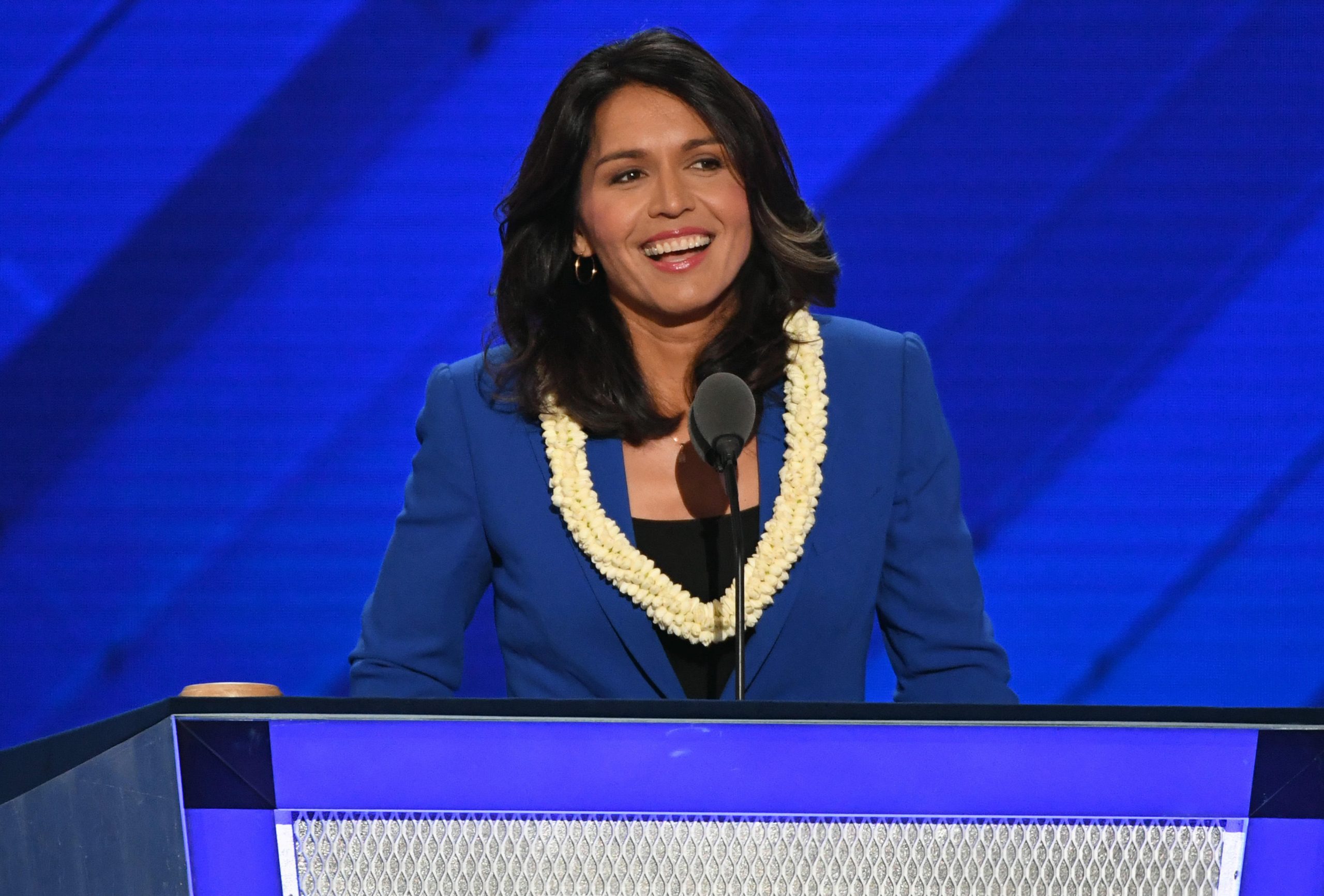 Tulsi Gabbard accuses warmongers of wanting Russia to invade Ukraine