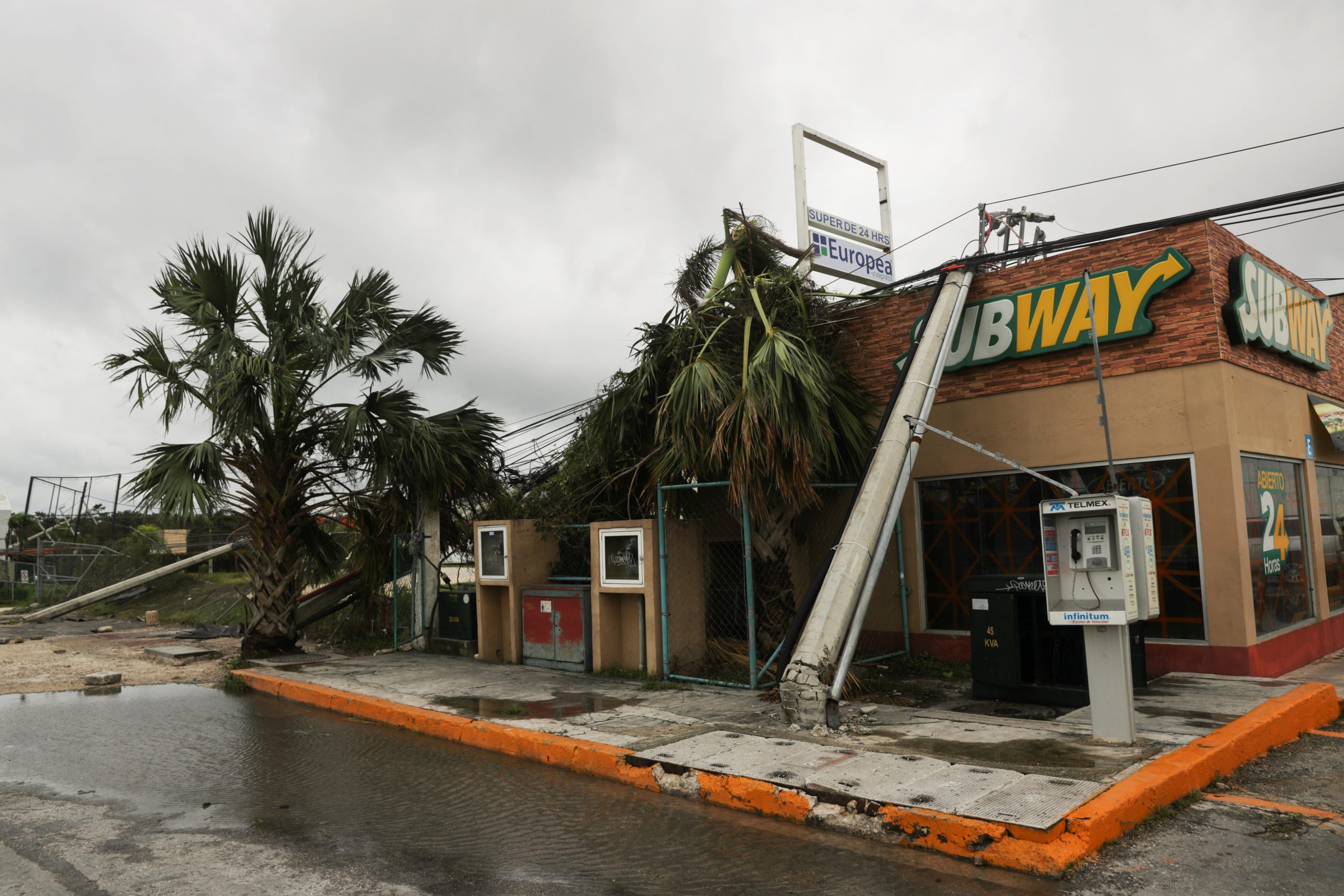 Hurricane Delta Tears Through Cancun