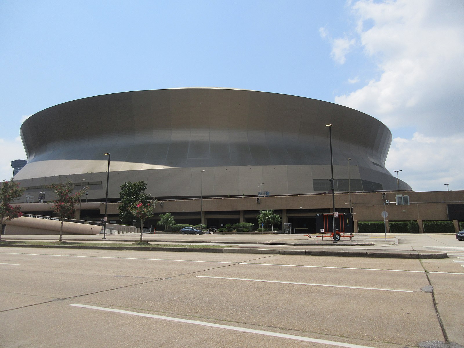 One Injured As Superdome In New Orleans Catches Fire