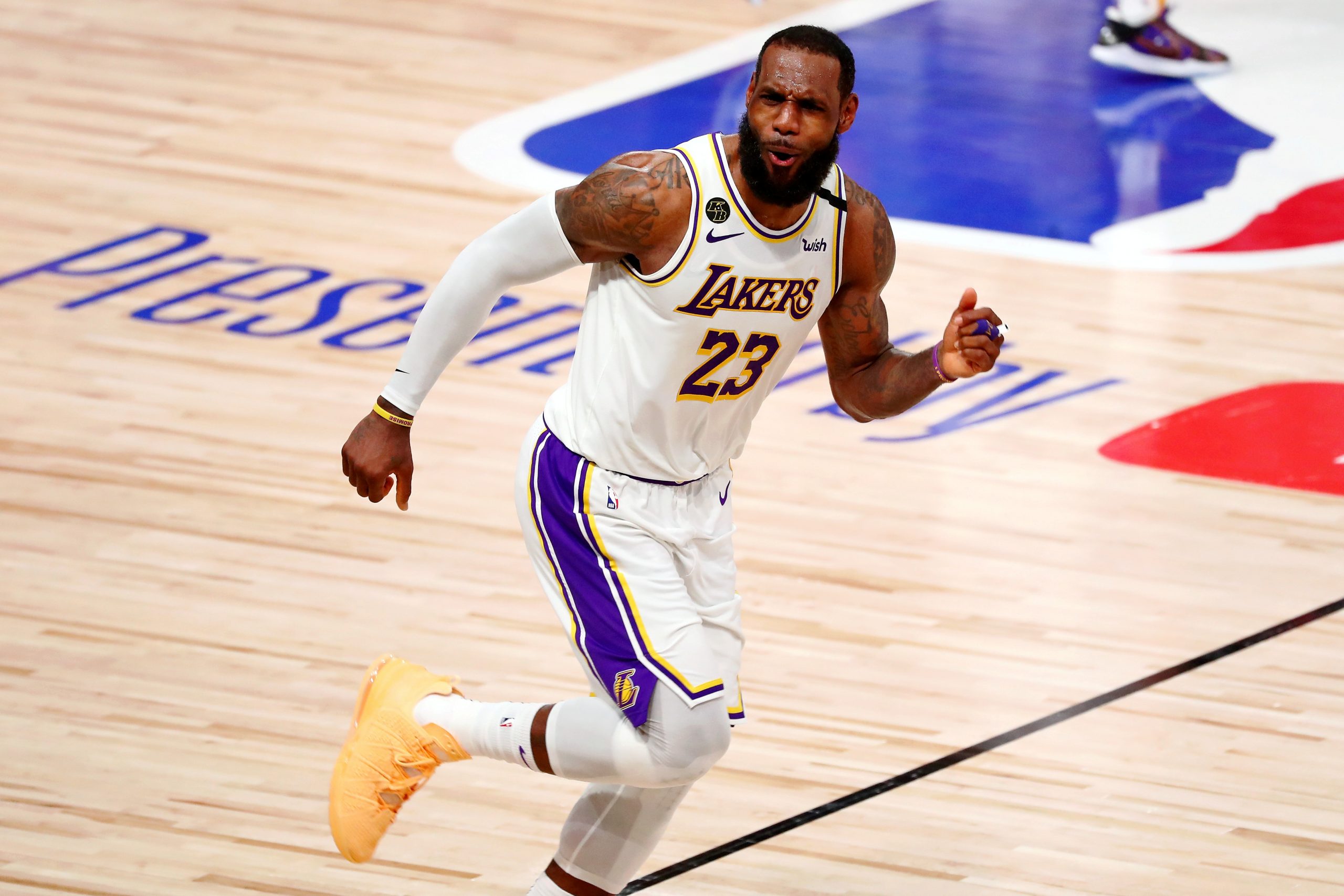 L.A.P.D. Officer Challenges LeBron James For Anti-Police Comments