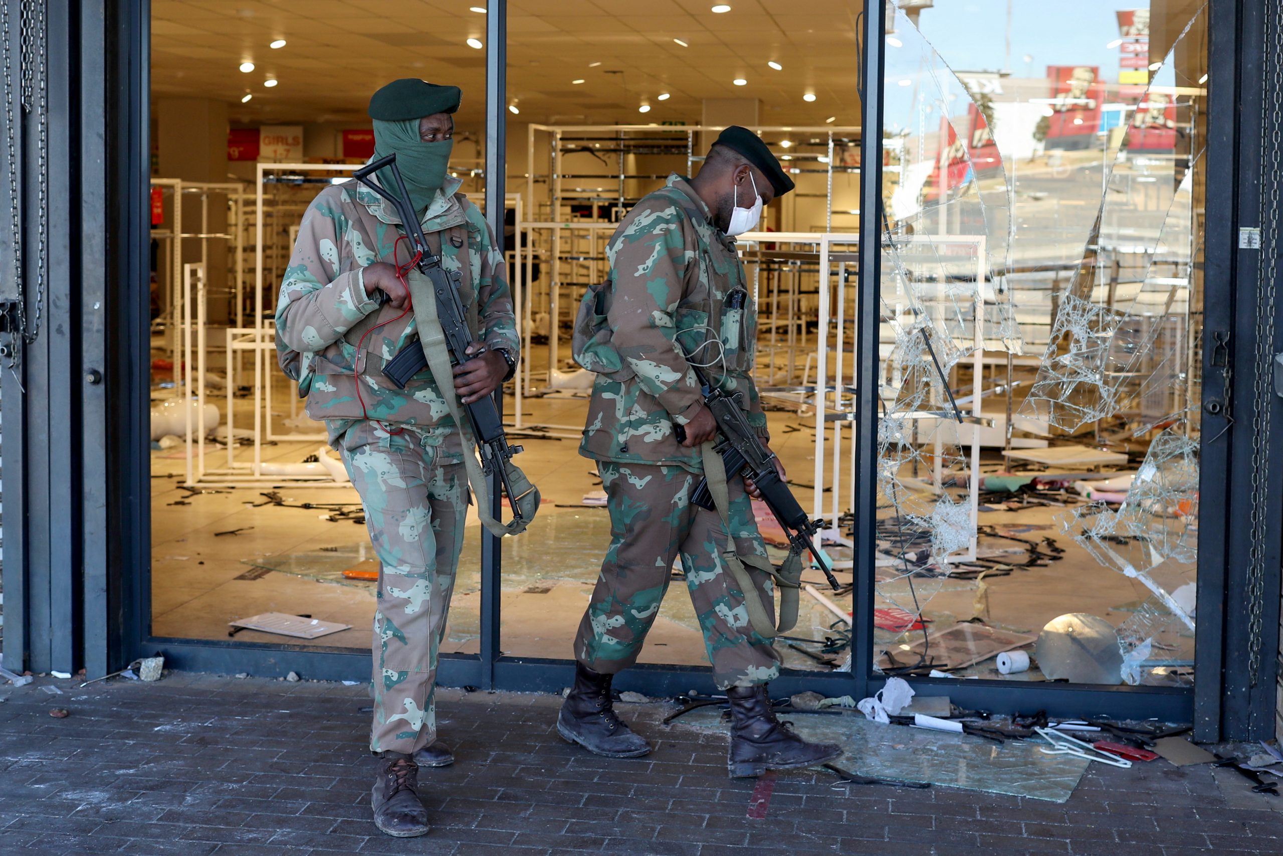 Worst Violence in Years Spreads in South Africa as Grievances Boil Over