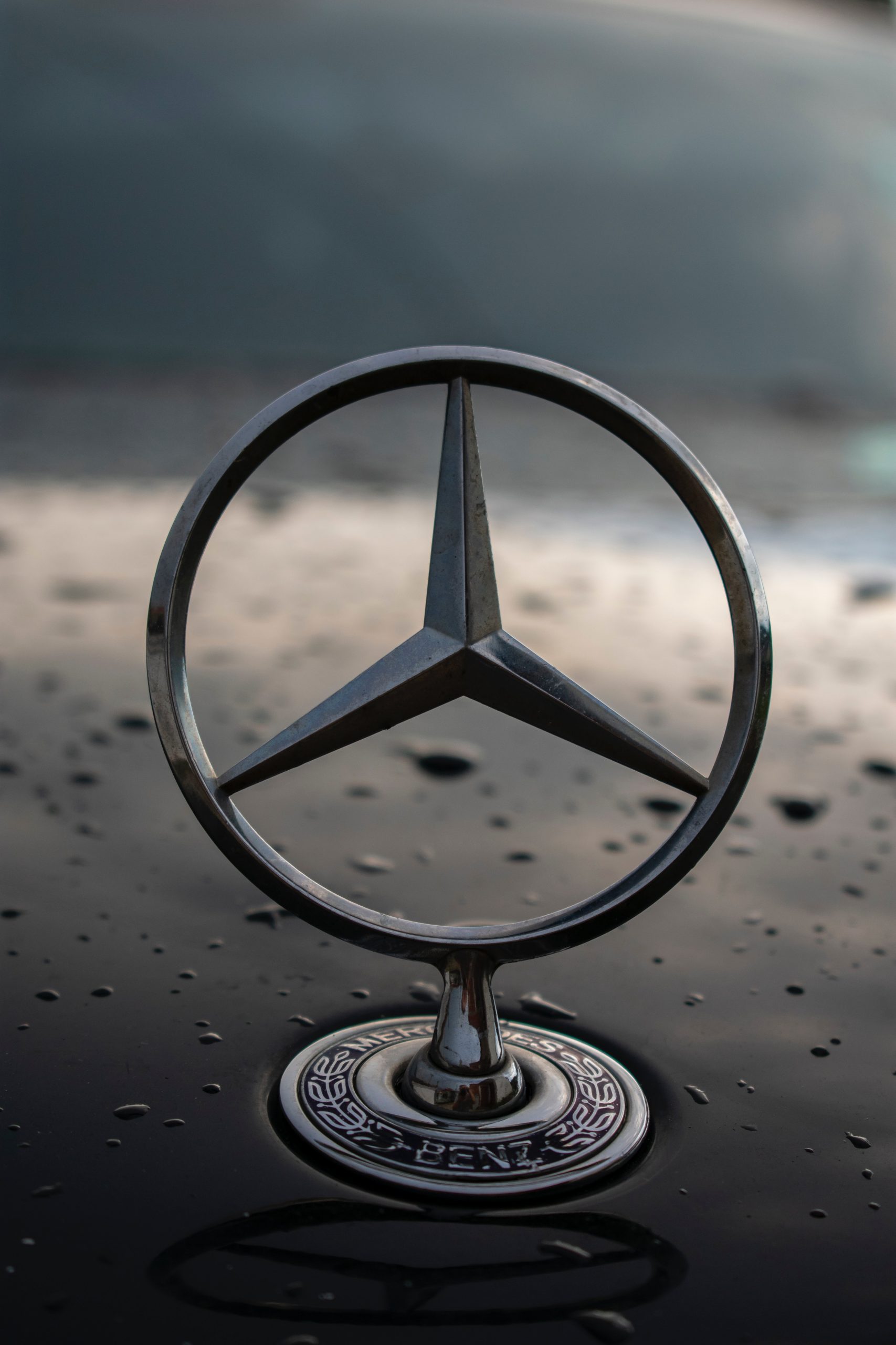 Mercedes-Benz Is the Latest Automobile Manufacturer Pledging to Go Entirely Electric