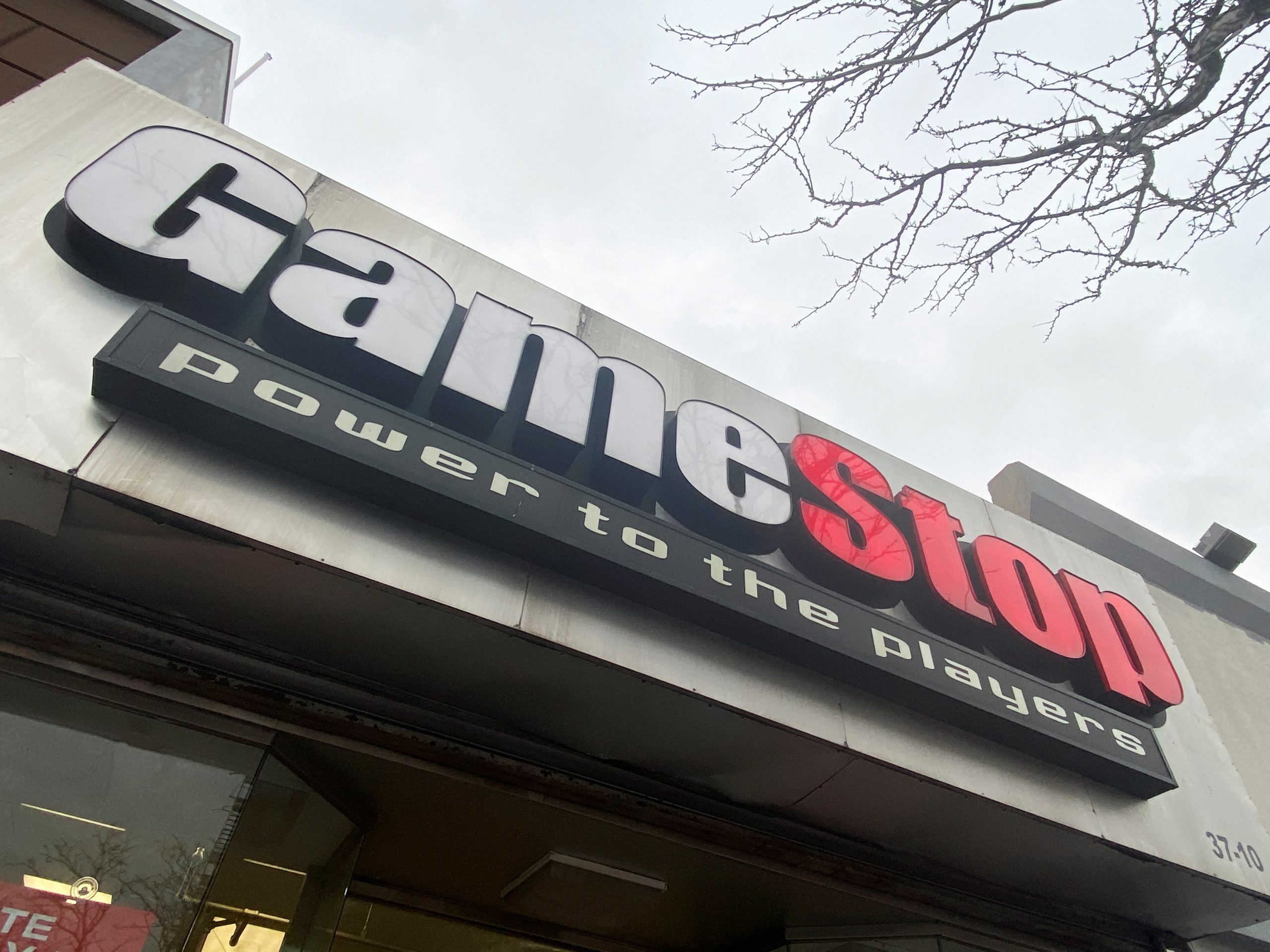 SEC Issues Warning As GameStop Short-Selling War Resumes