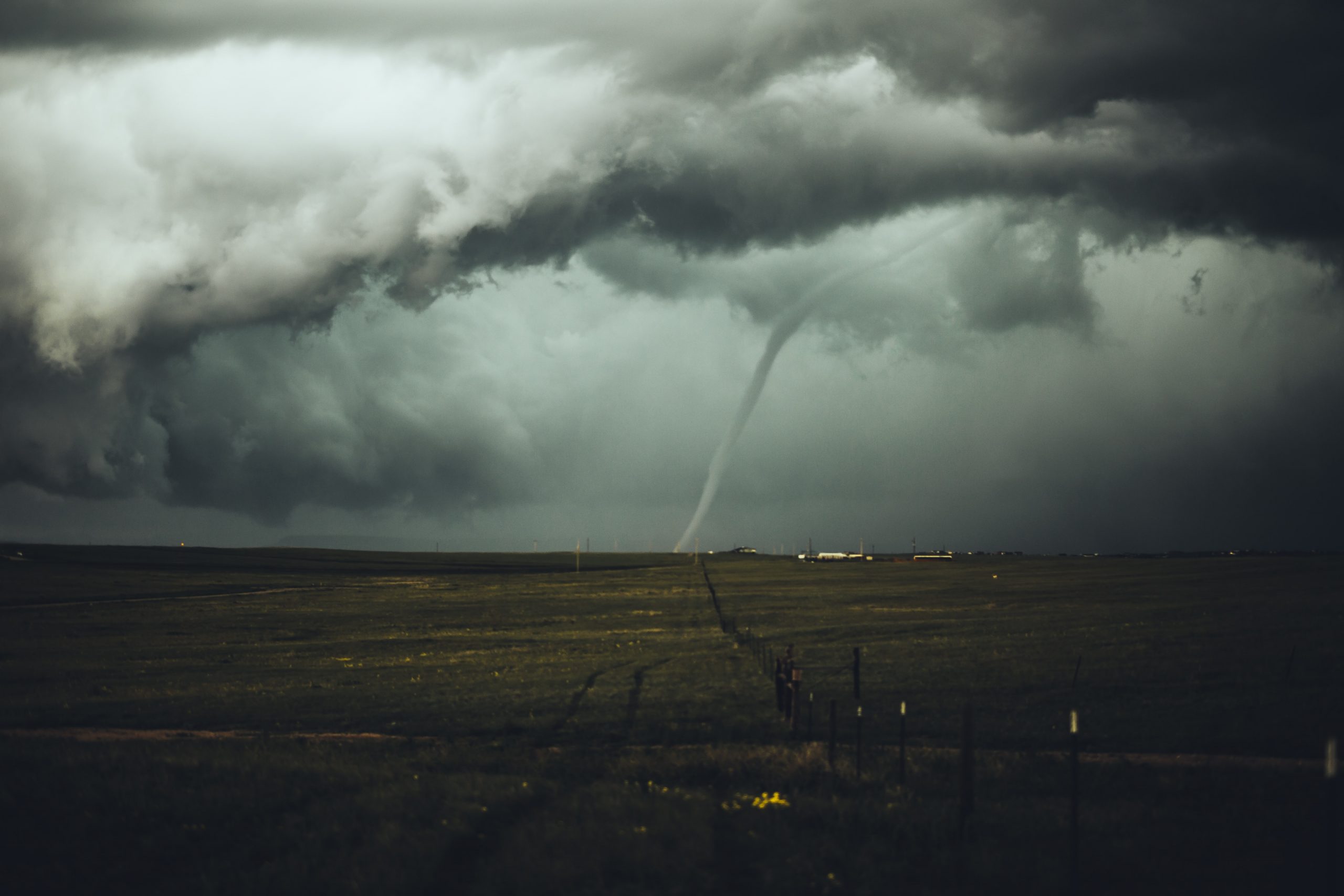 Tornado slams central Iowa, killing at least six