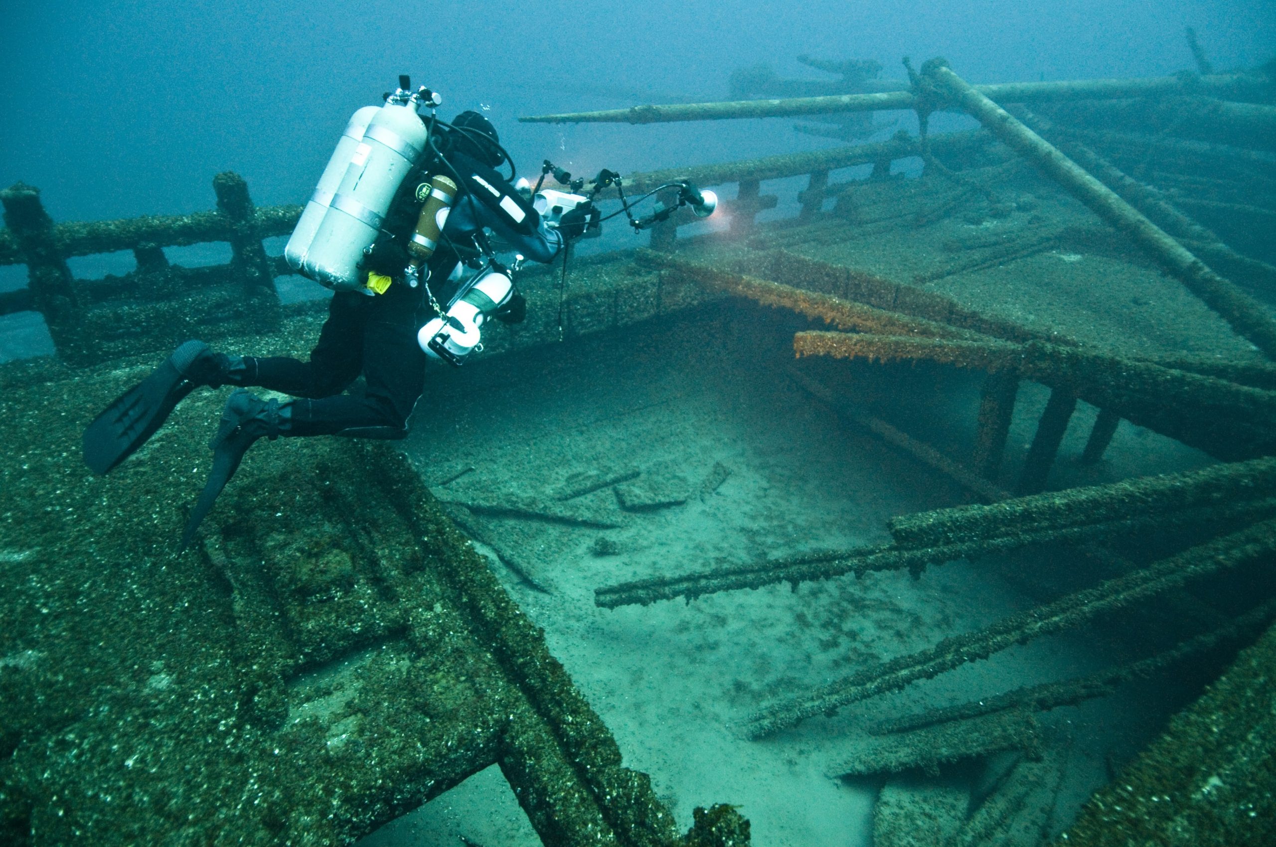 US says Australia spoke too soon claiming Captain James Cook ship uncovered