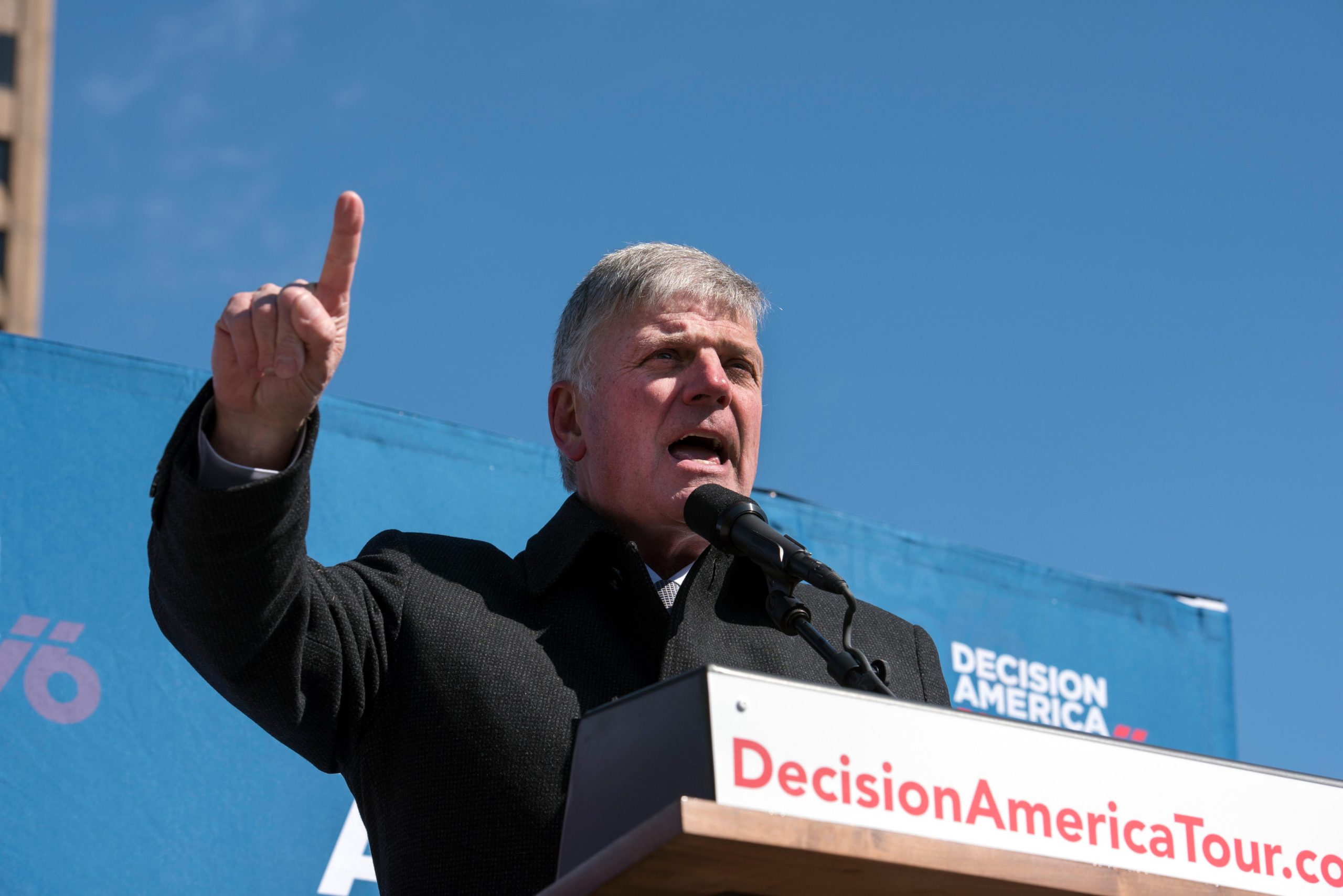 Franklin Graham brings ‘God Loves You’ Tour back to UK