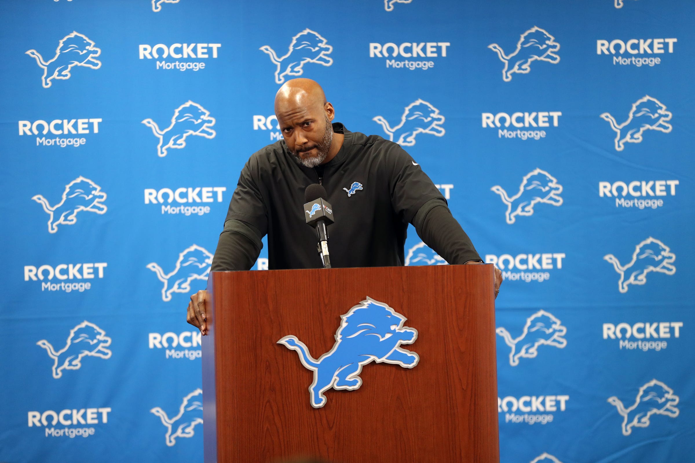 Lions’ GM supports female sports in press conference