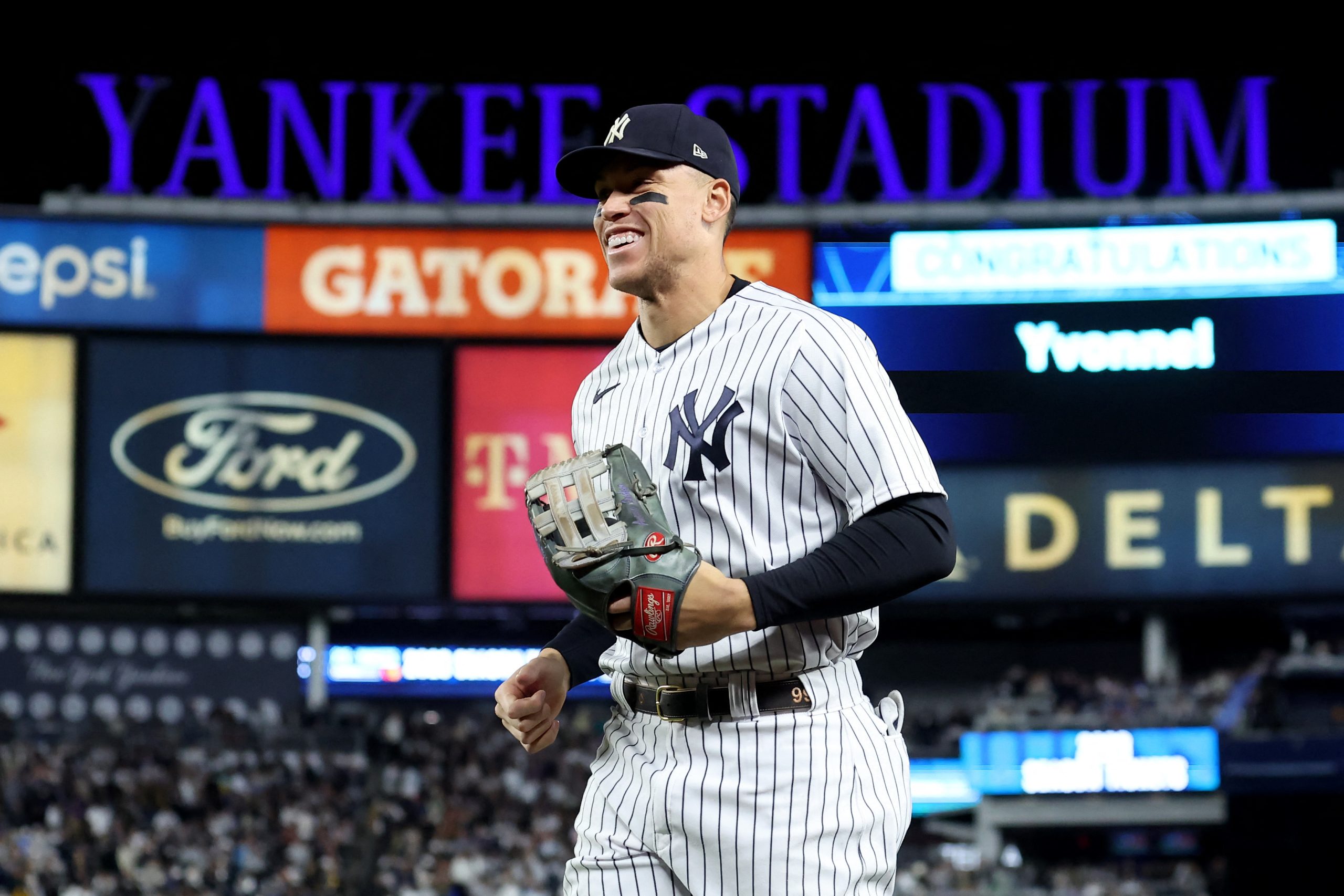 Yankees advance, Phillies take 1-0 series lead