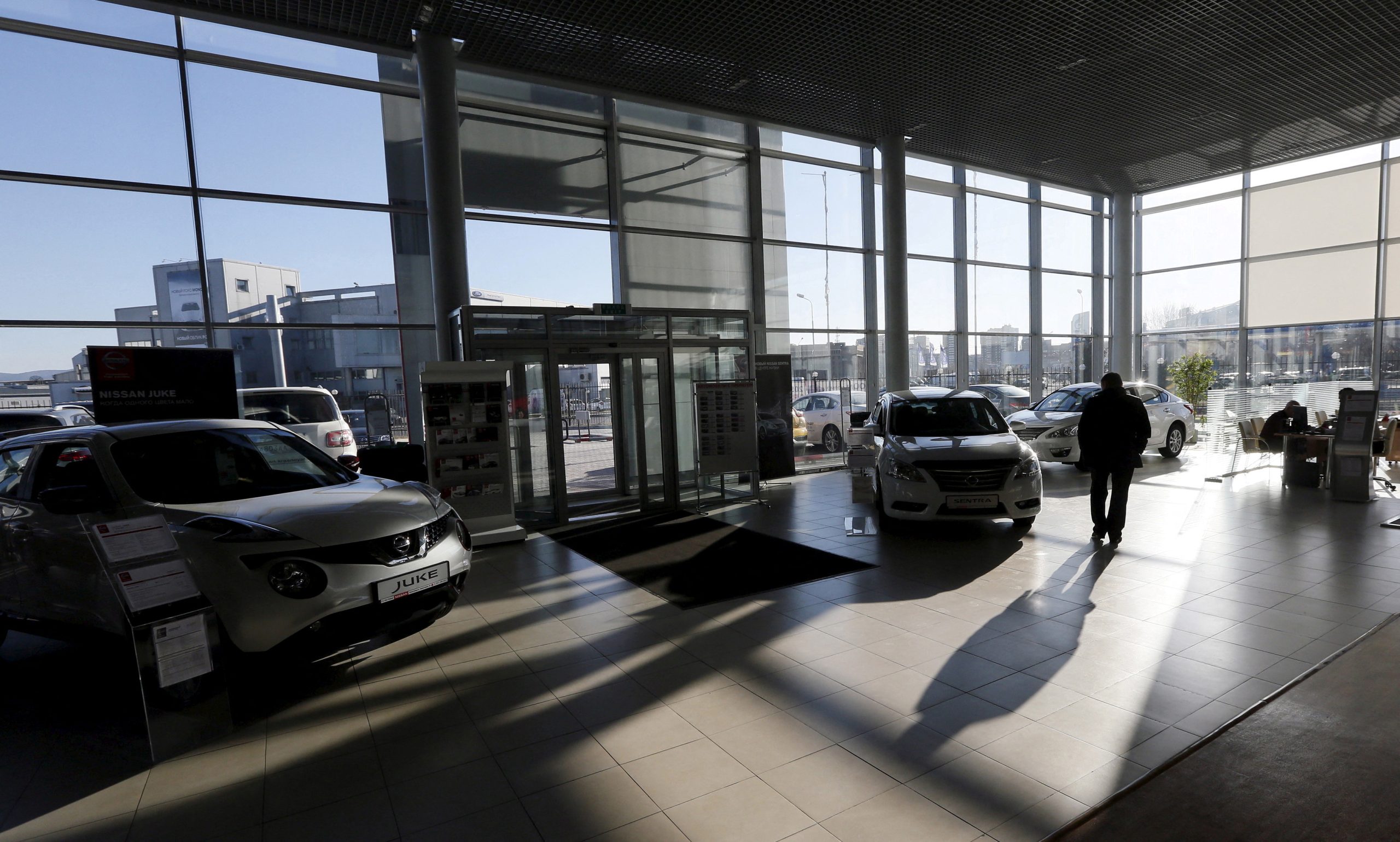 New car prices cooling, but remain well above pre-pandemic levels