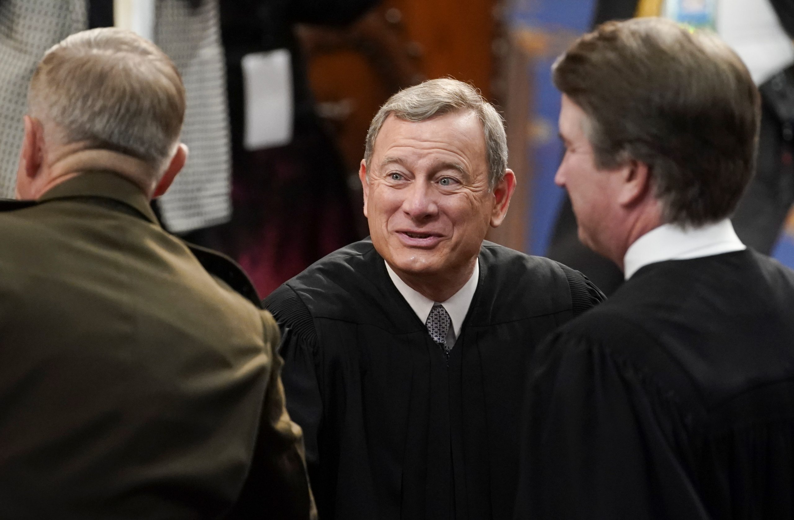 SCOTUS Chief Justice Roberts pauses fight over Trump tax returns