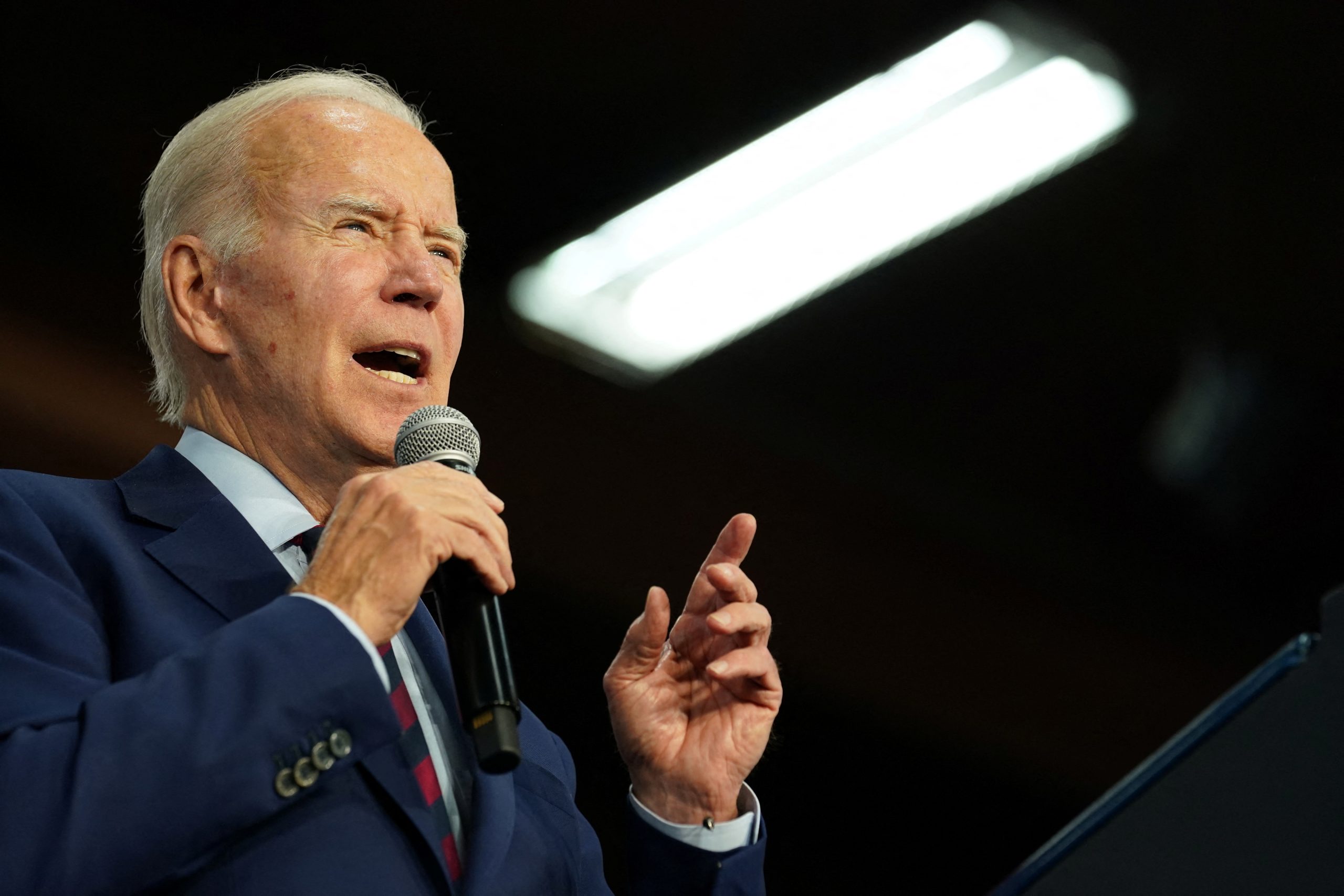 White House officials do damage control after Biden’s “free Iran” gaffe