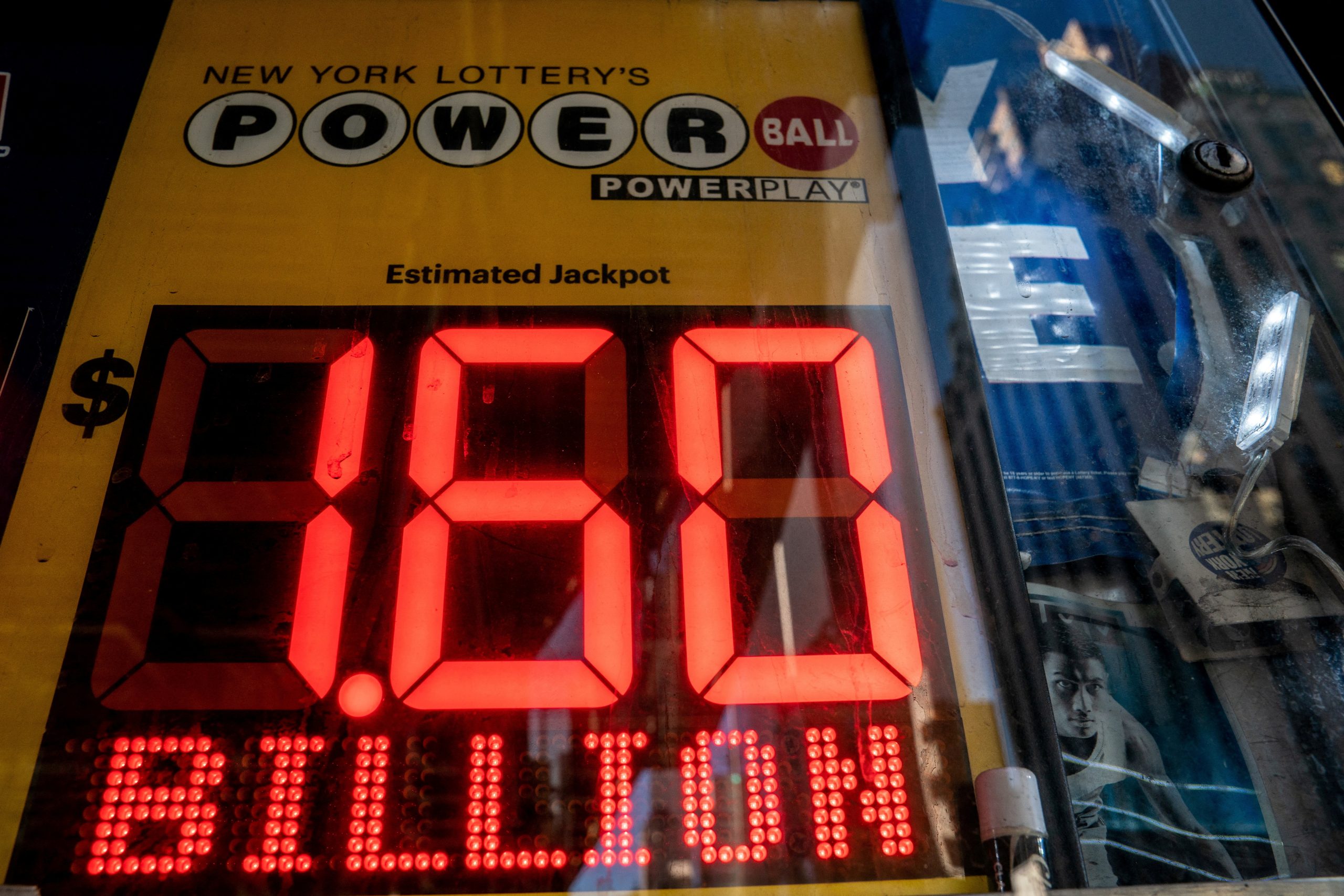 U.S. Powerball jackpot climbs to record-breaking $1.9 billion