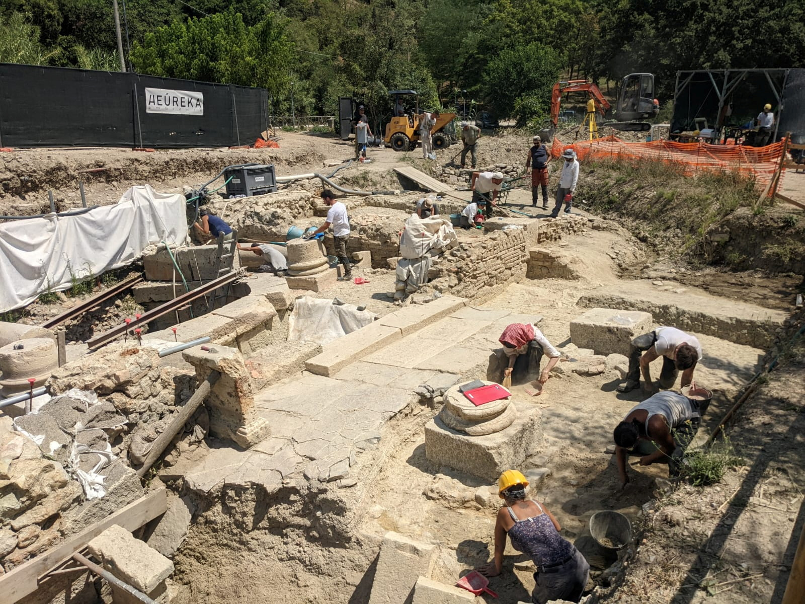 Photos: Archeologists find 2,000-year-old bronze idols in ancient Italian bathhouse