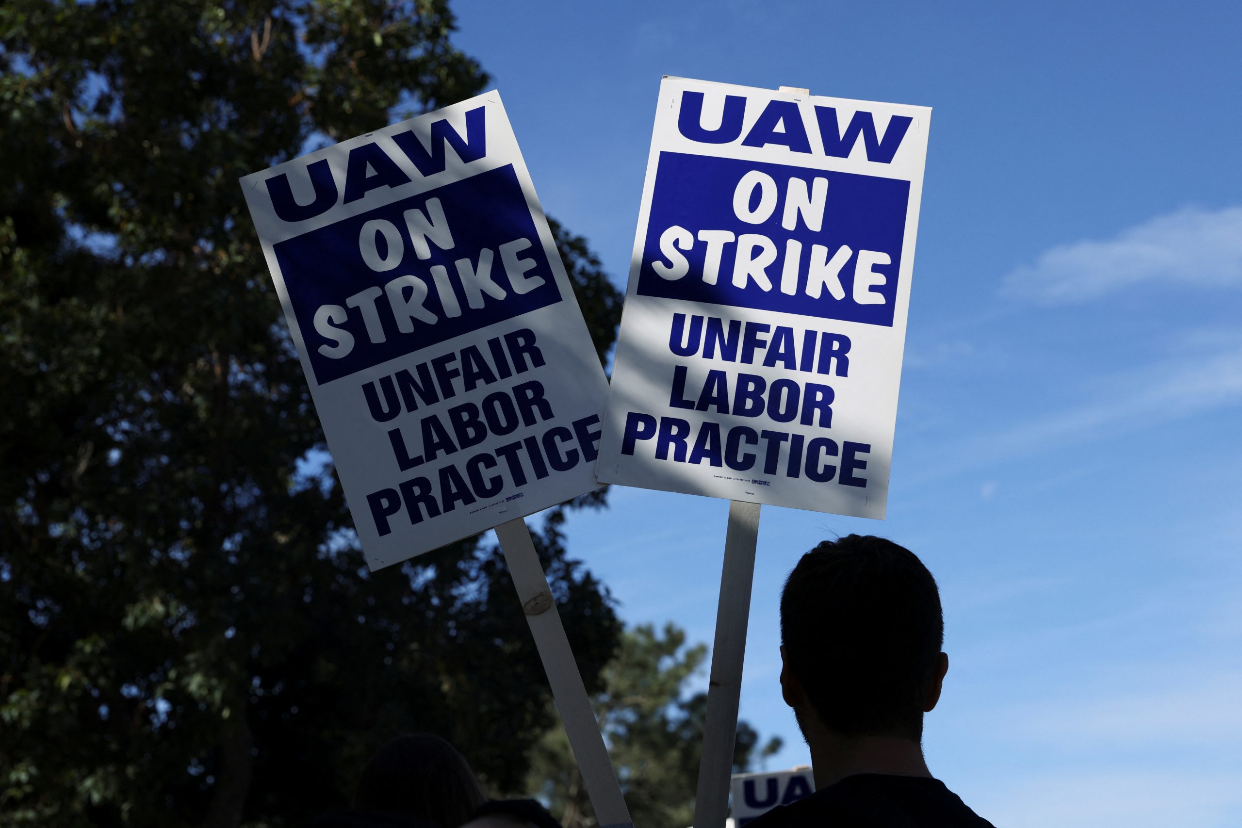 Tens of thousands of Univ. of California workers strike over pay