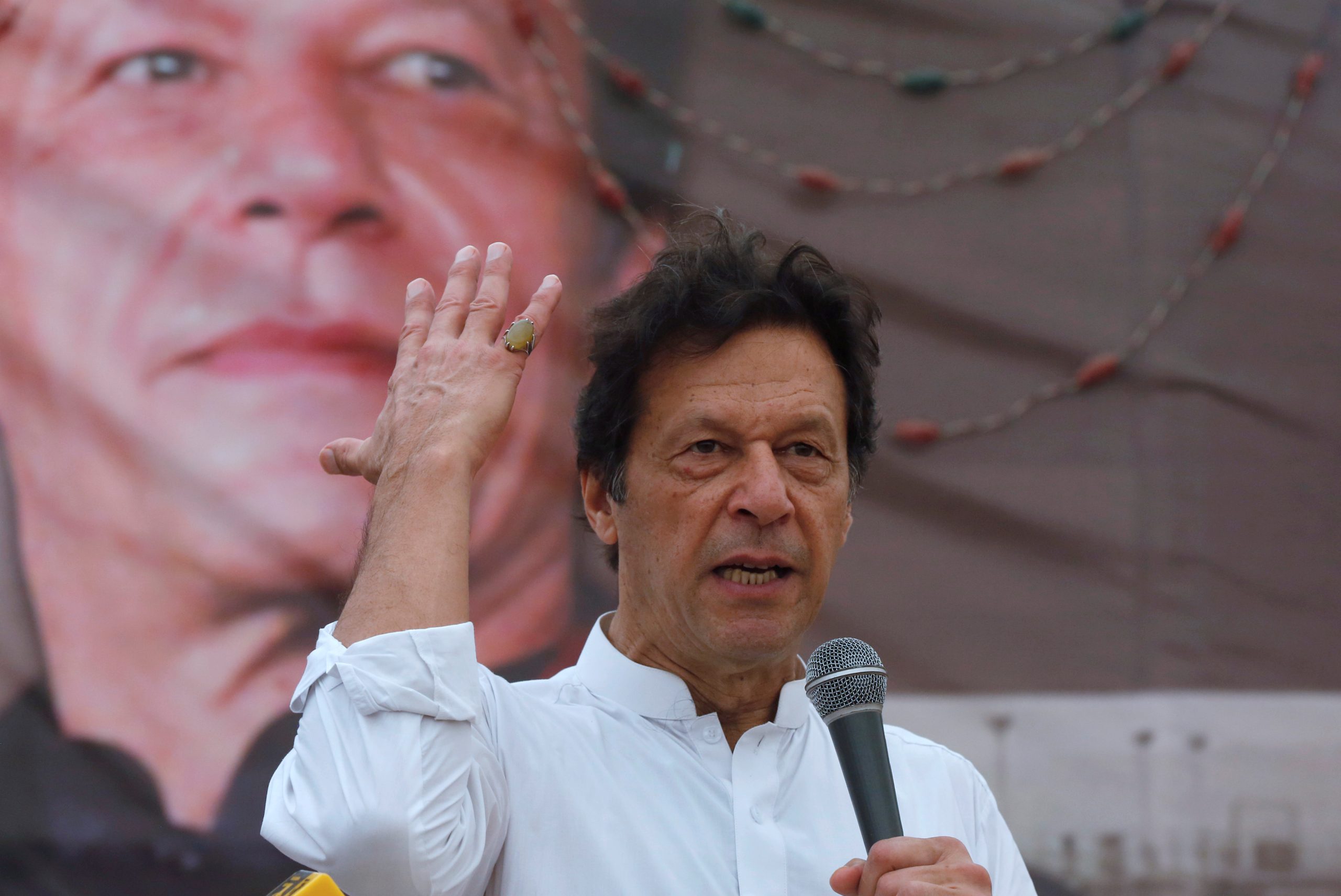 Pakistan’s Imran Khan says his party to dissolve two local assemblies on Dec. 23