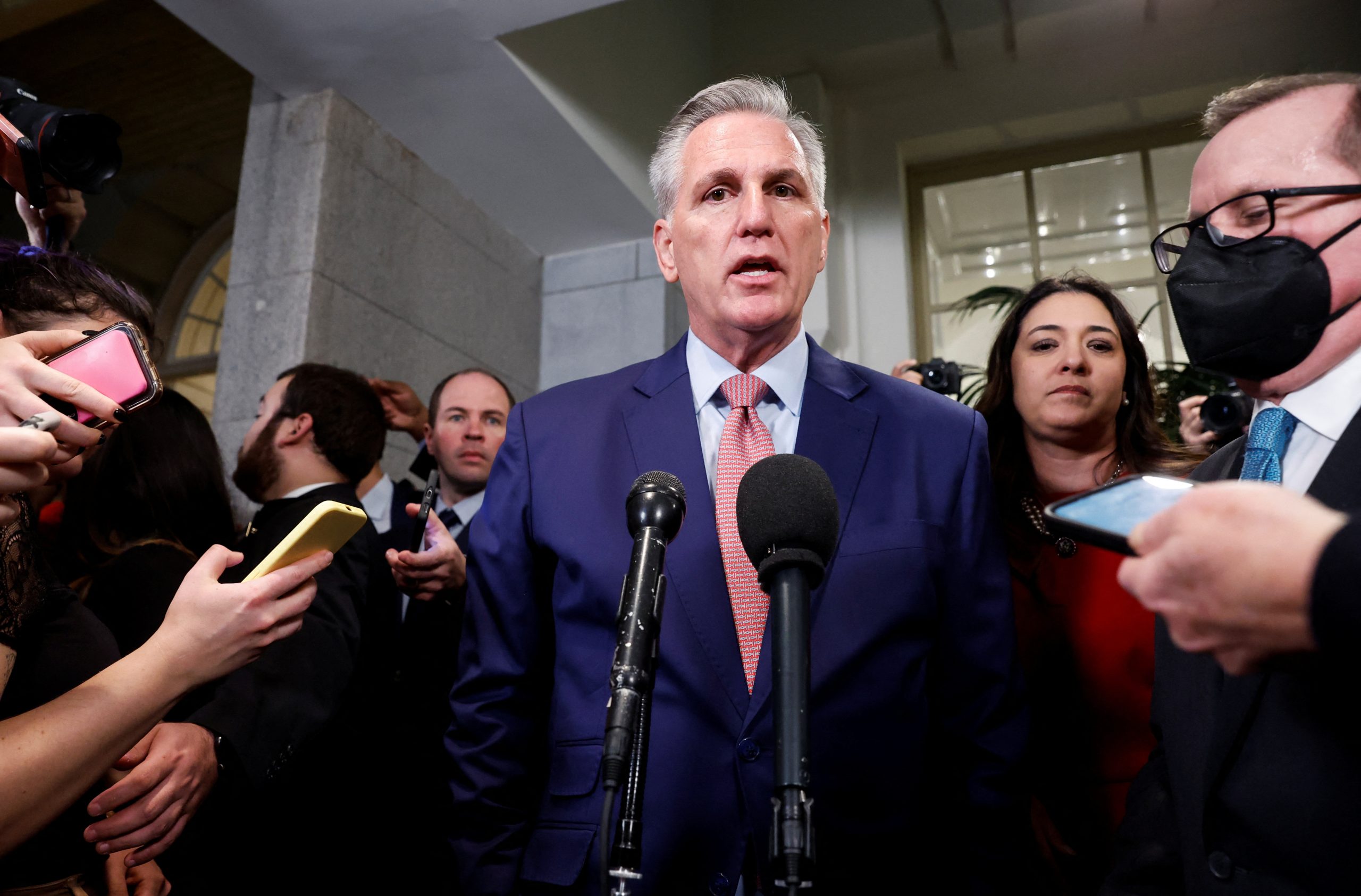 McCarthy loses first vote for speaker, House to hold second vote