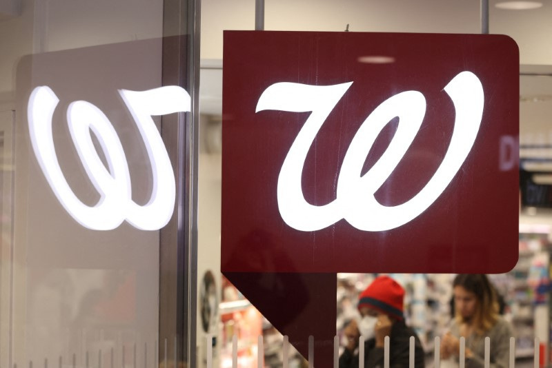 Southern Baptist ethics committee asks Walgreens, CVS not to dispense abortion pills