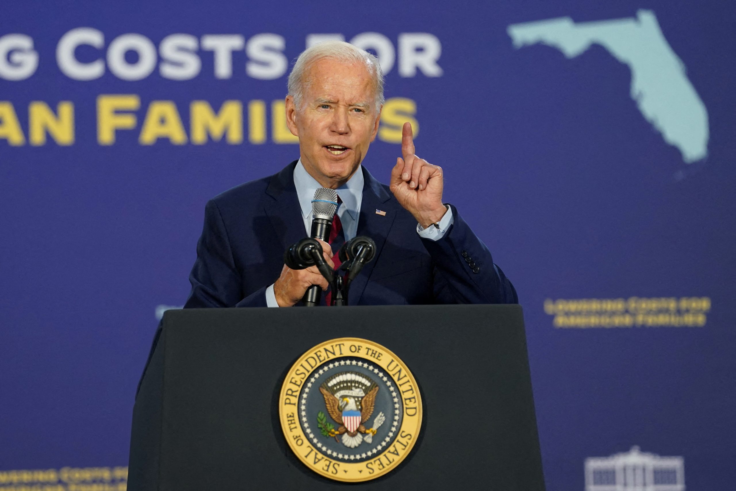 Secret Service does about-face on names of visitors to Biden home