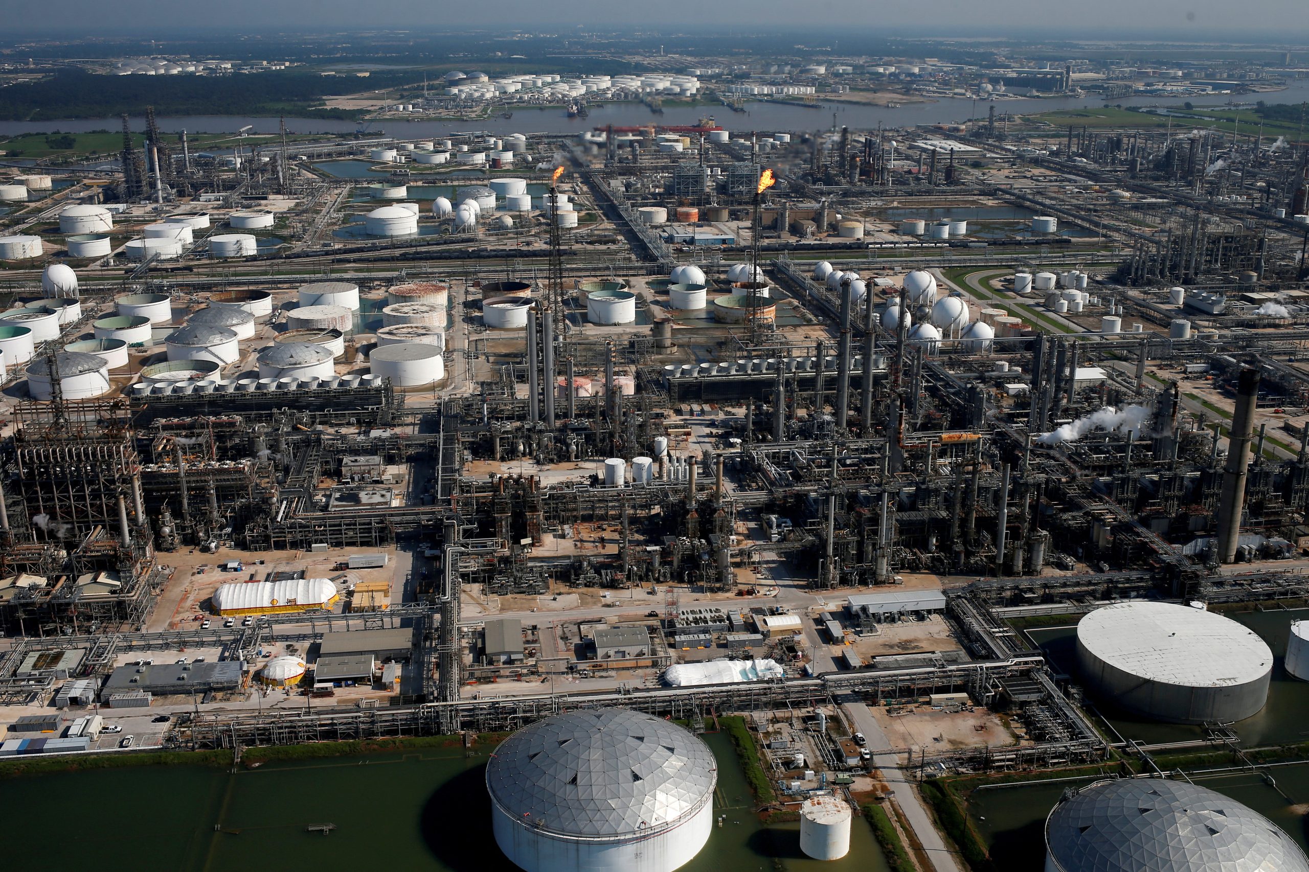 Texas refining facilities report upsets following tornado