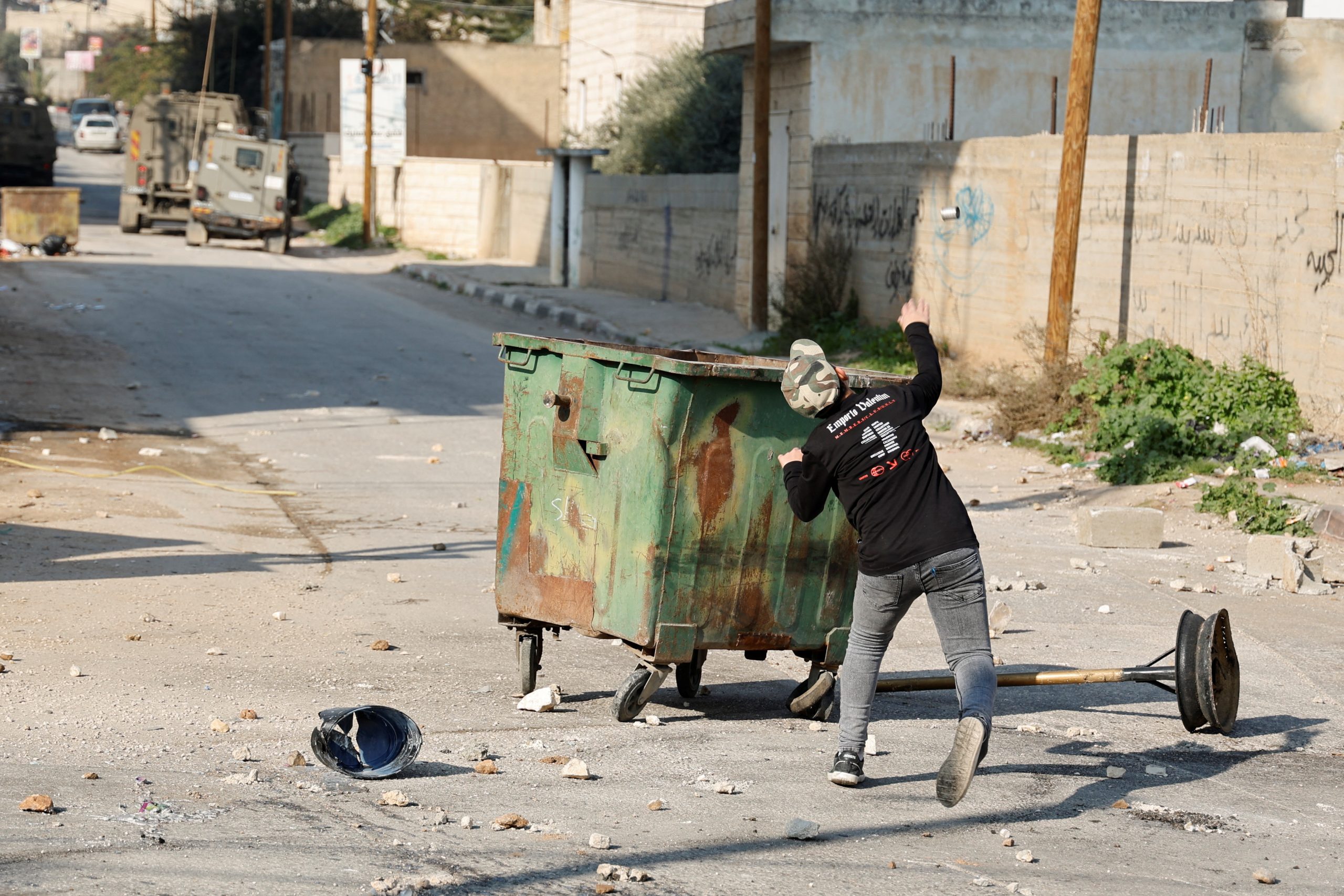 Israeli troops kill nine in West Bank clash with Palestinian gunmen