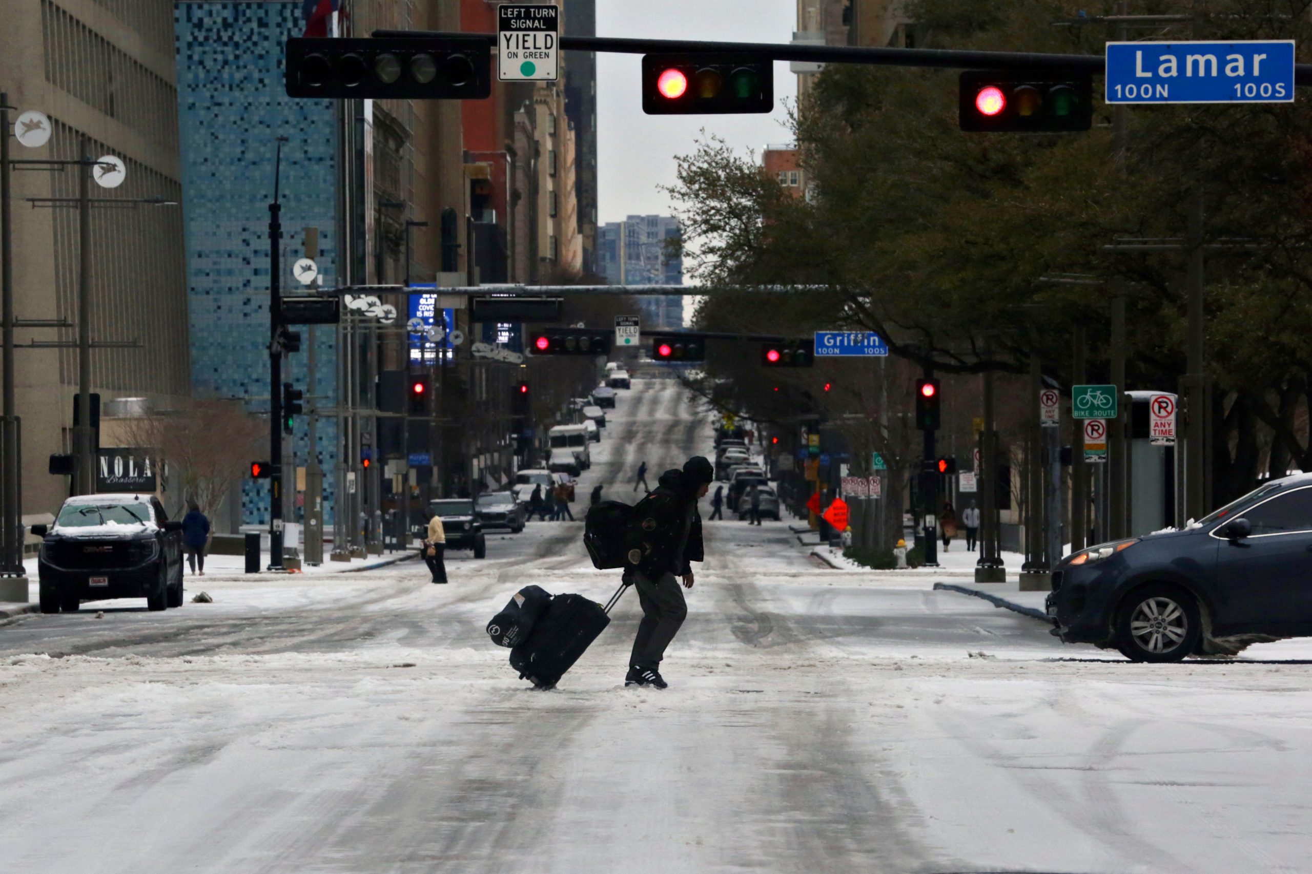 Winter storm warnings issued from Texas to New York