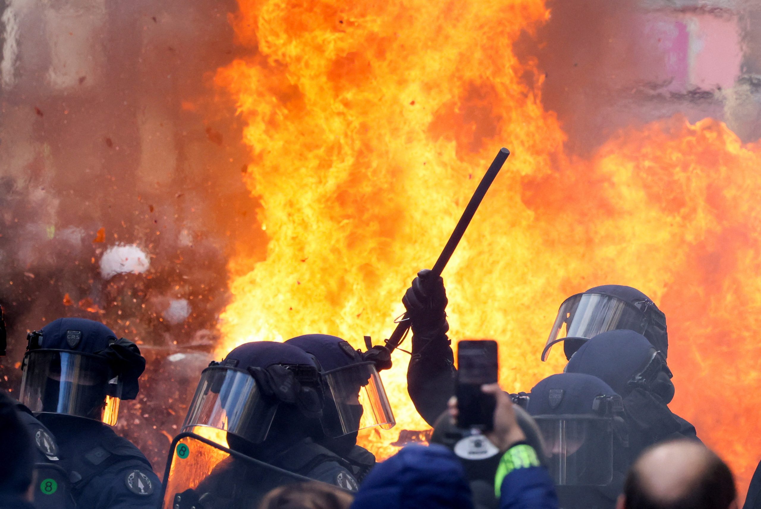 Nearly one million French citizens protest pension reforms over weekend