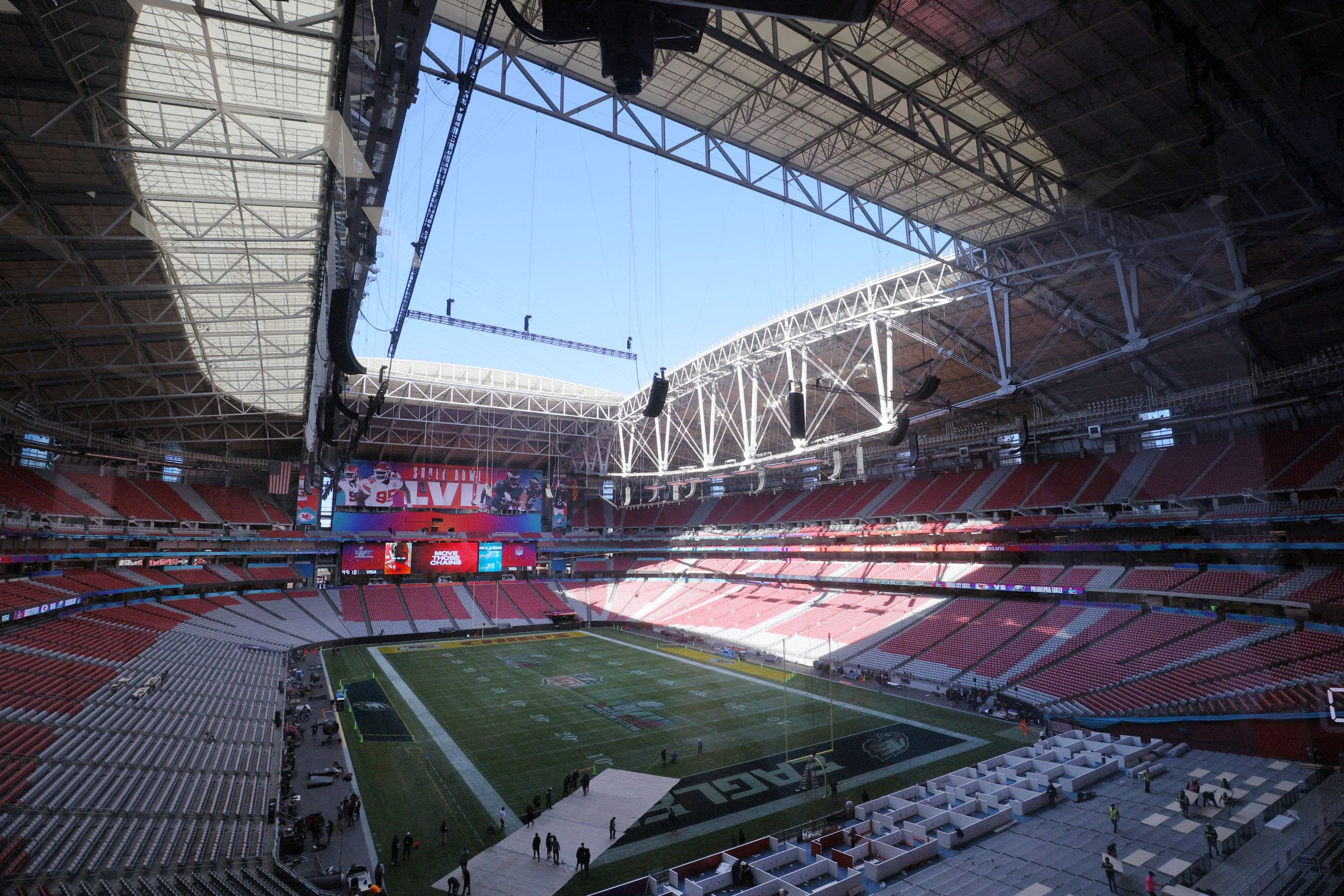 NFL-For fans Super Bowl no longer a game, it’s an ‘experience’