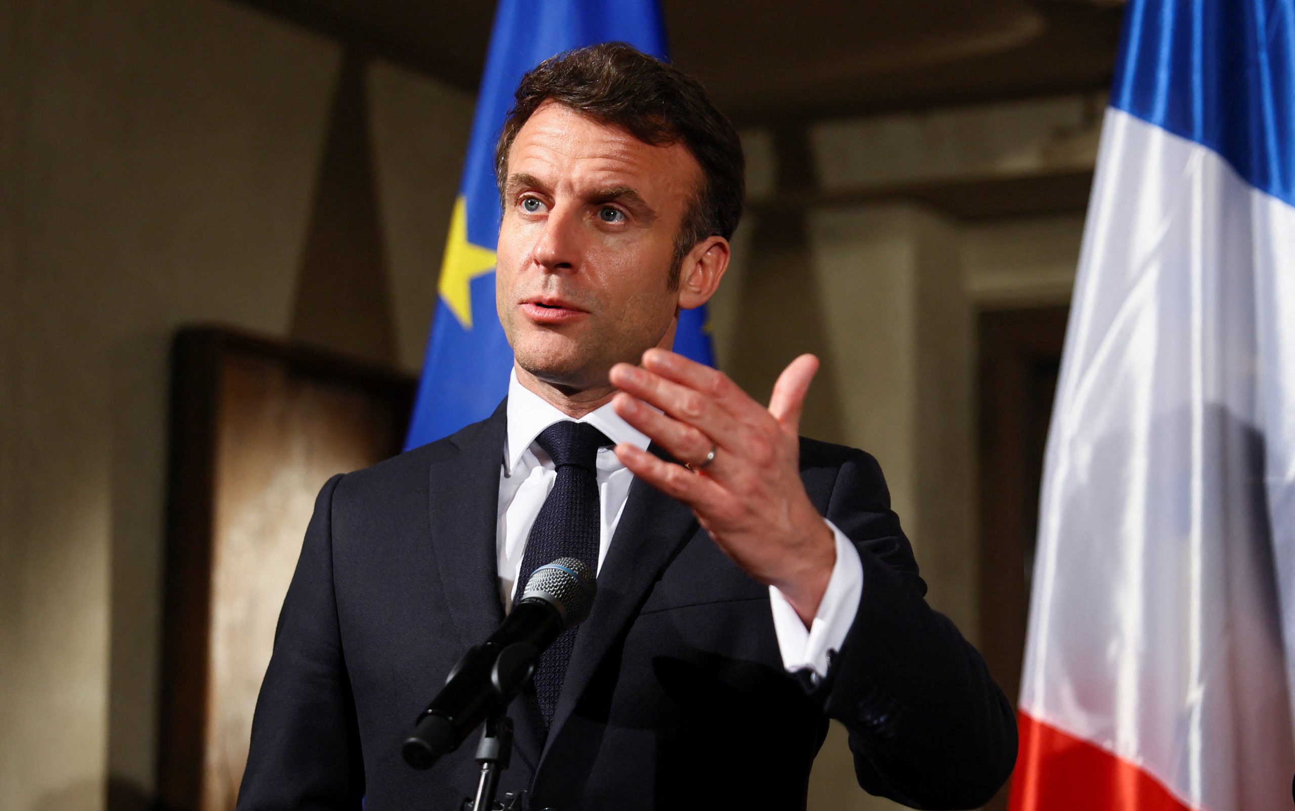 Macron – France wants Russia’s defeat, but not to ‘crush’ it