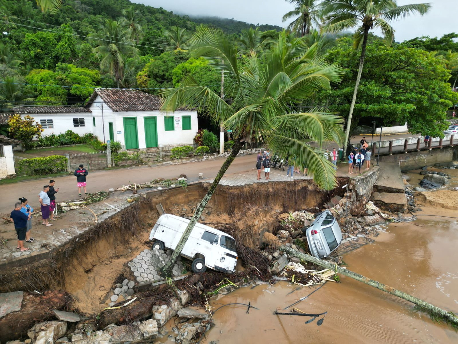 Three dozen dead as Brazil rains cause calamity