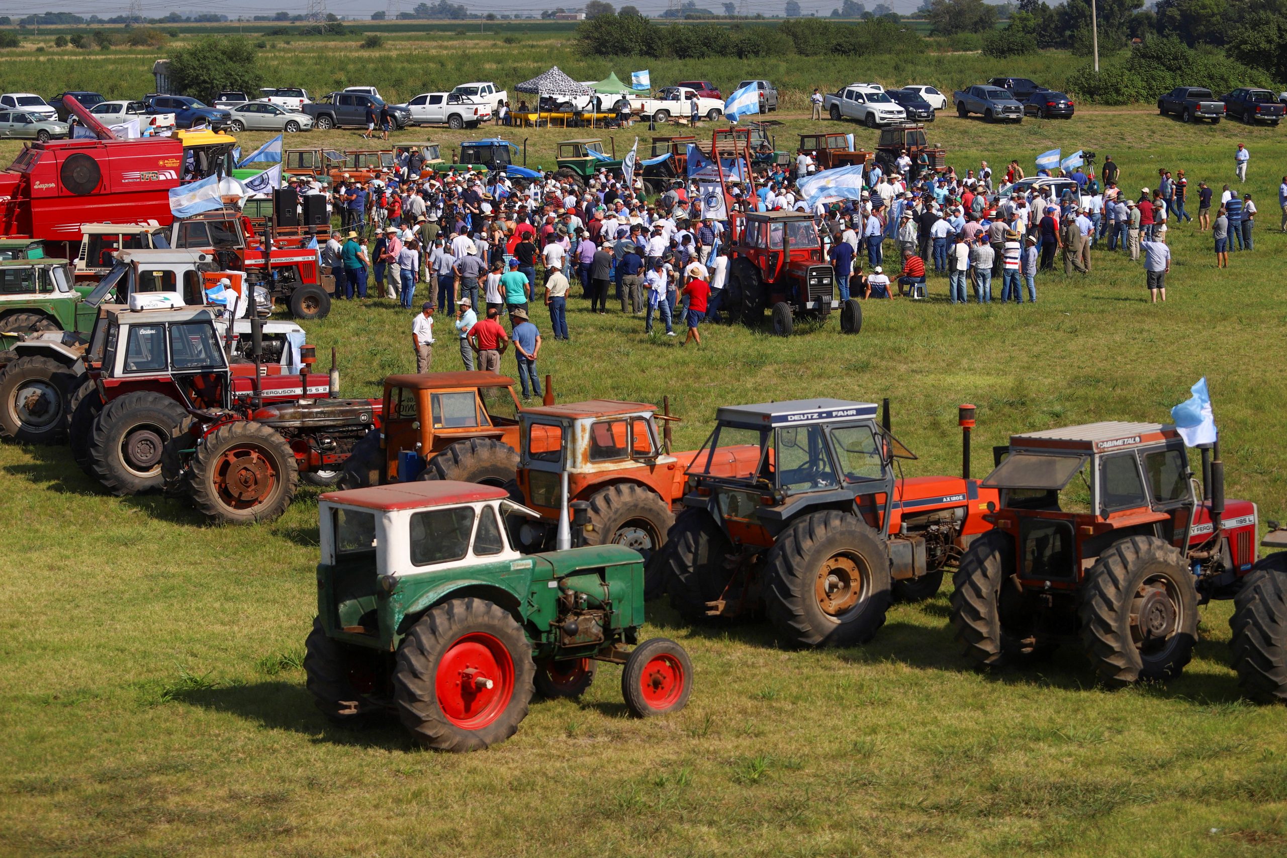 Argentine farmers protest high taxes, currency policies as drought weighs