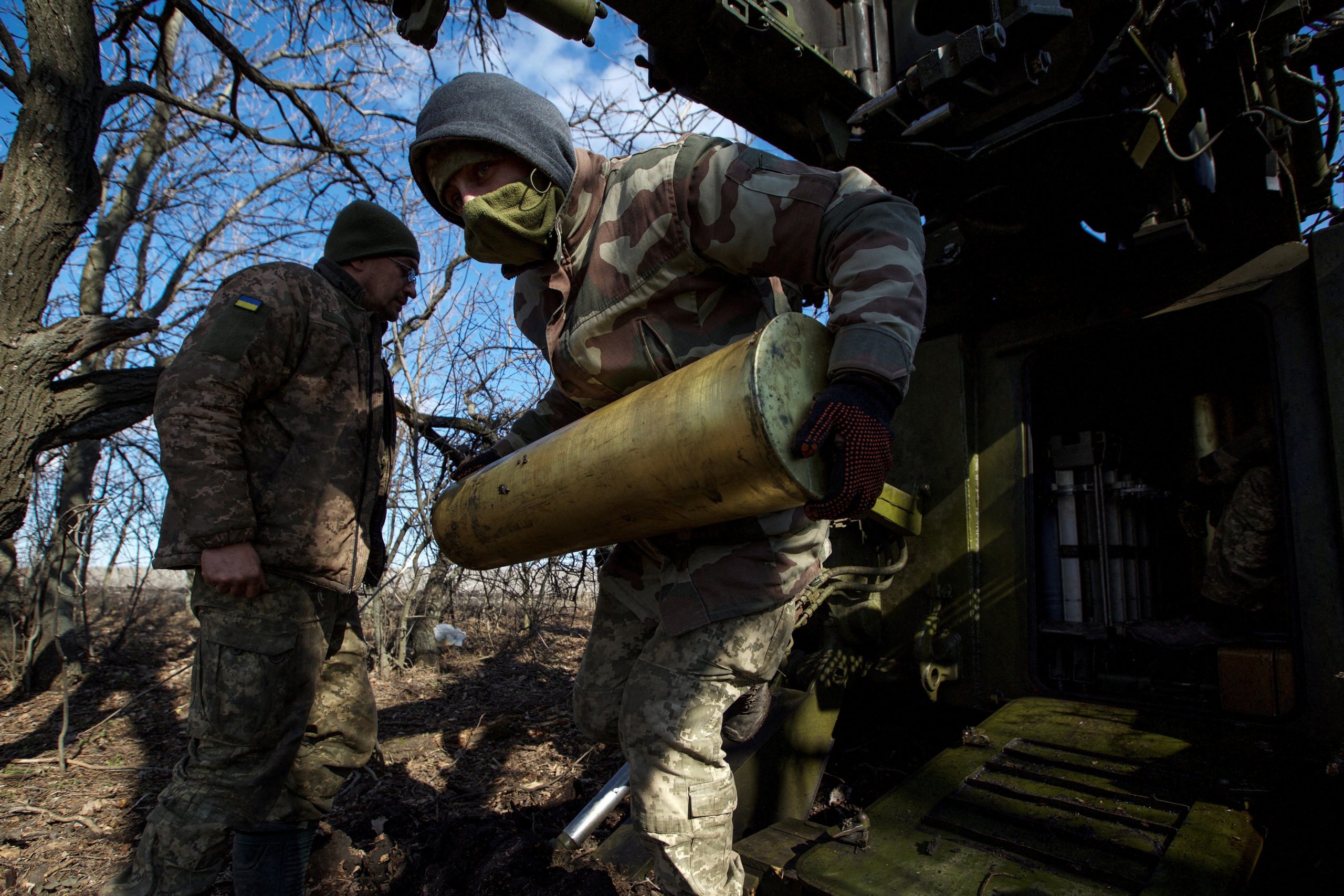 Ukraine update: Zelenskyy vows no retreat from Bakhmut