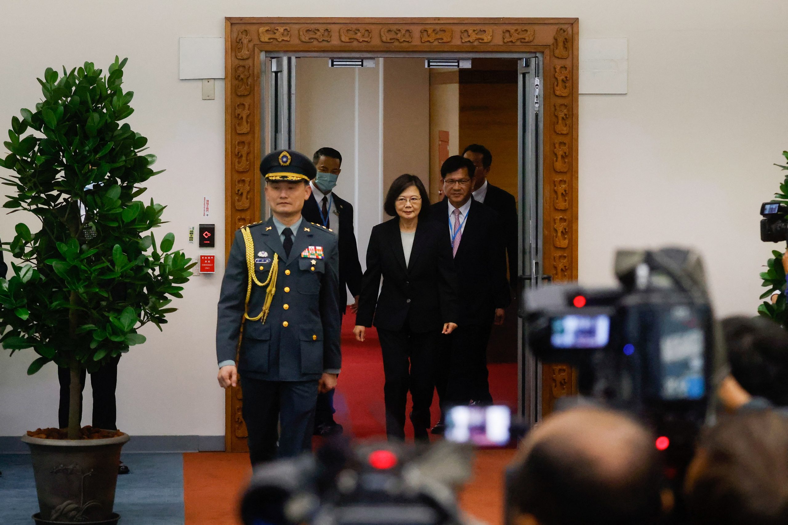 Taiwan president starts sensitive US stopover; China threatens retaliation if she meets with McCarthy