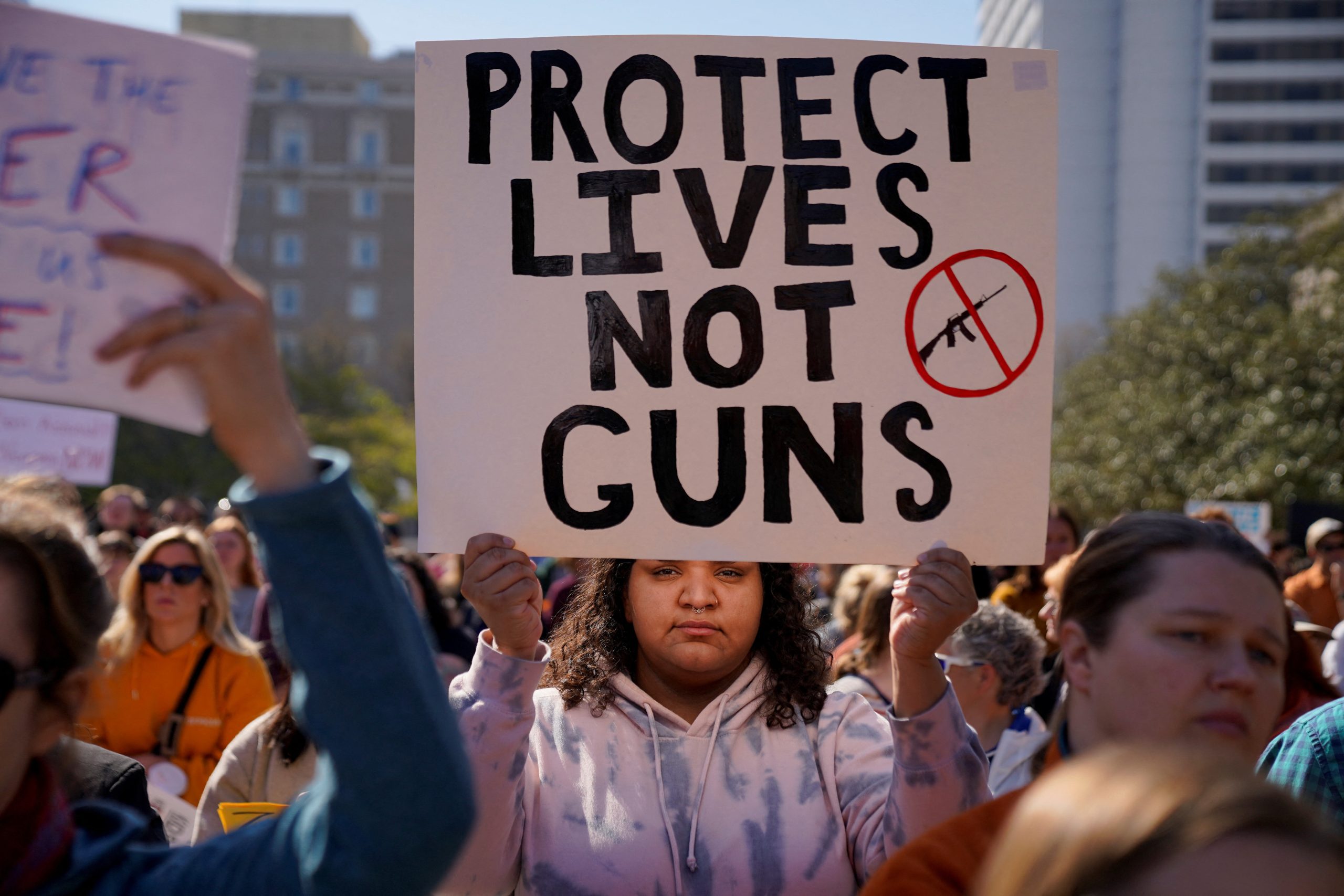 Gun control protesters flood Tennessee State Capitol Building