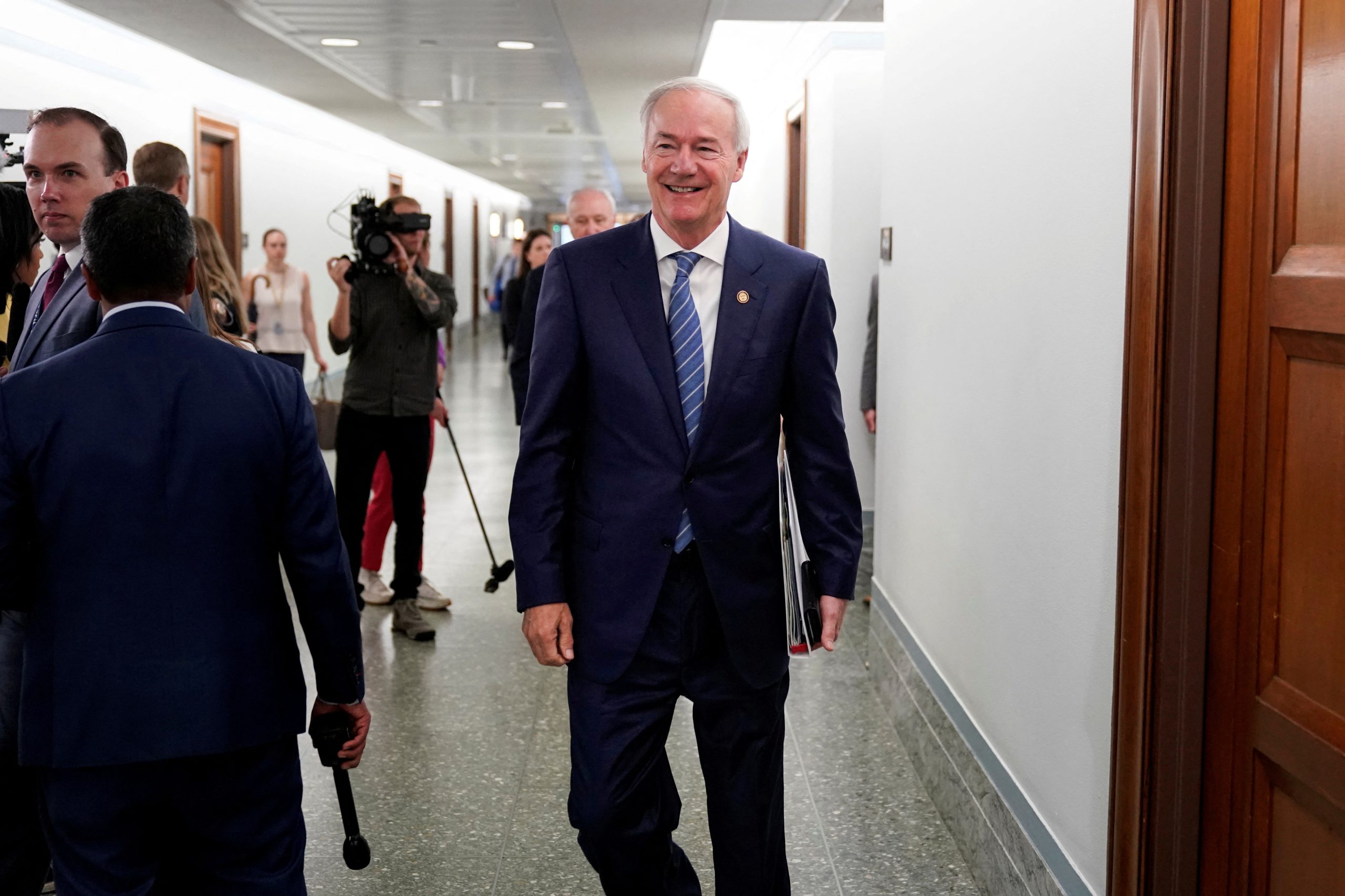 Republican Hutchinson to run for US president in 2024, urges Trump to drop out