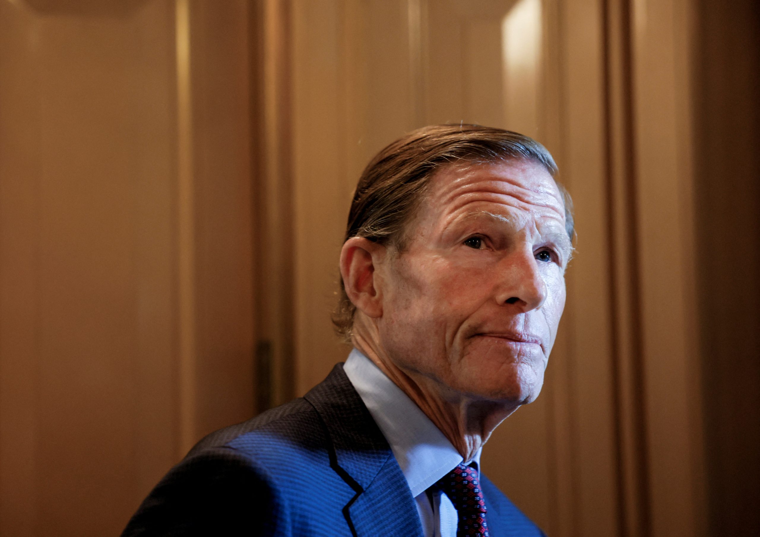 U.S. Senator Blumenthal fractures leg, to undergo ‘routine’ surgery