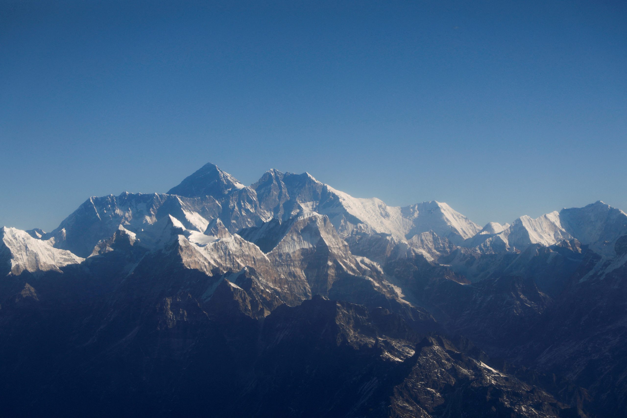 Three Nepali sherpa climbers go missing on Everest