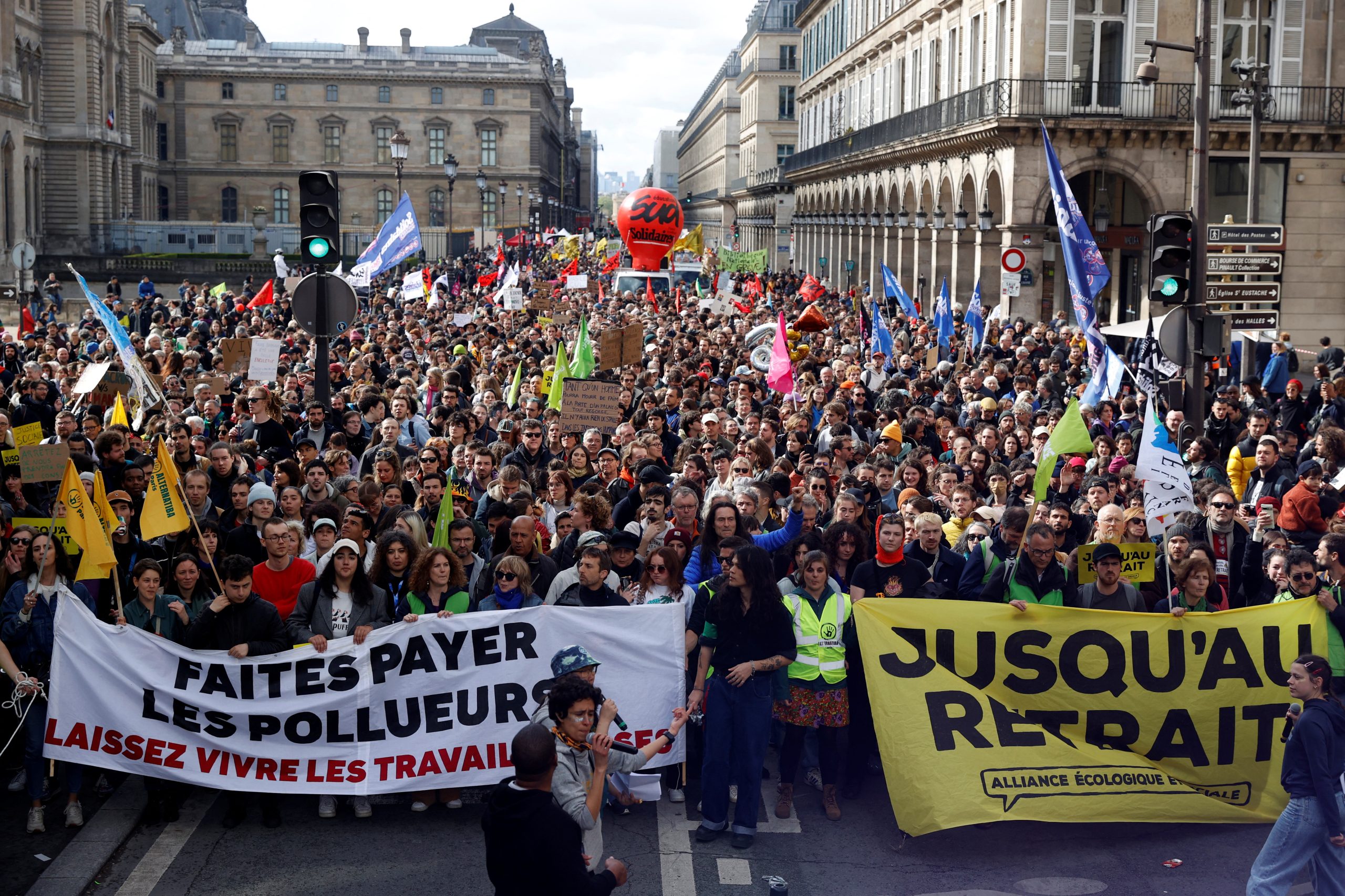 French protestors storm headquarters of Louis Vuitton parent company