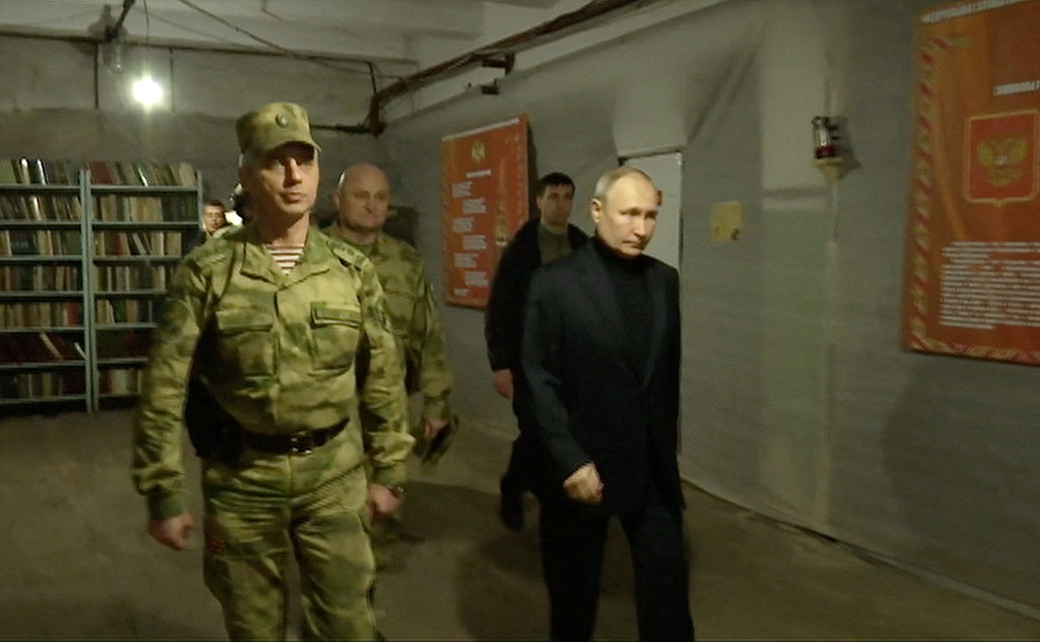 Ukraine: Putin, Zelenskyy rally troops with battlefield visits; Patriot systems arrive in Ukraine