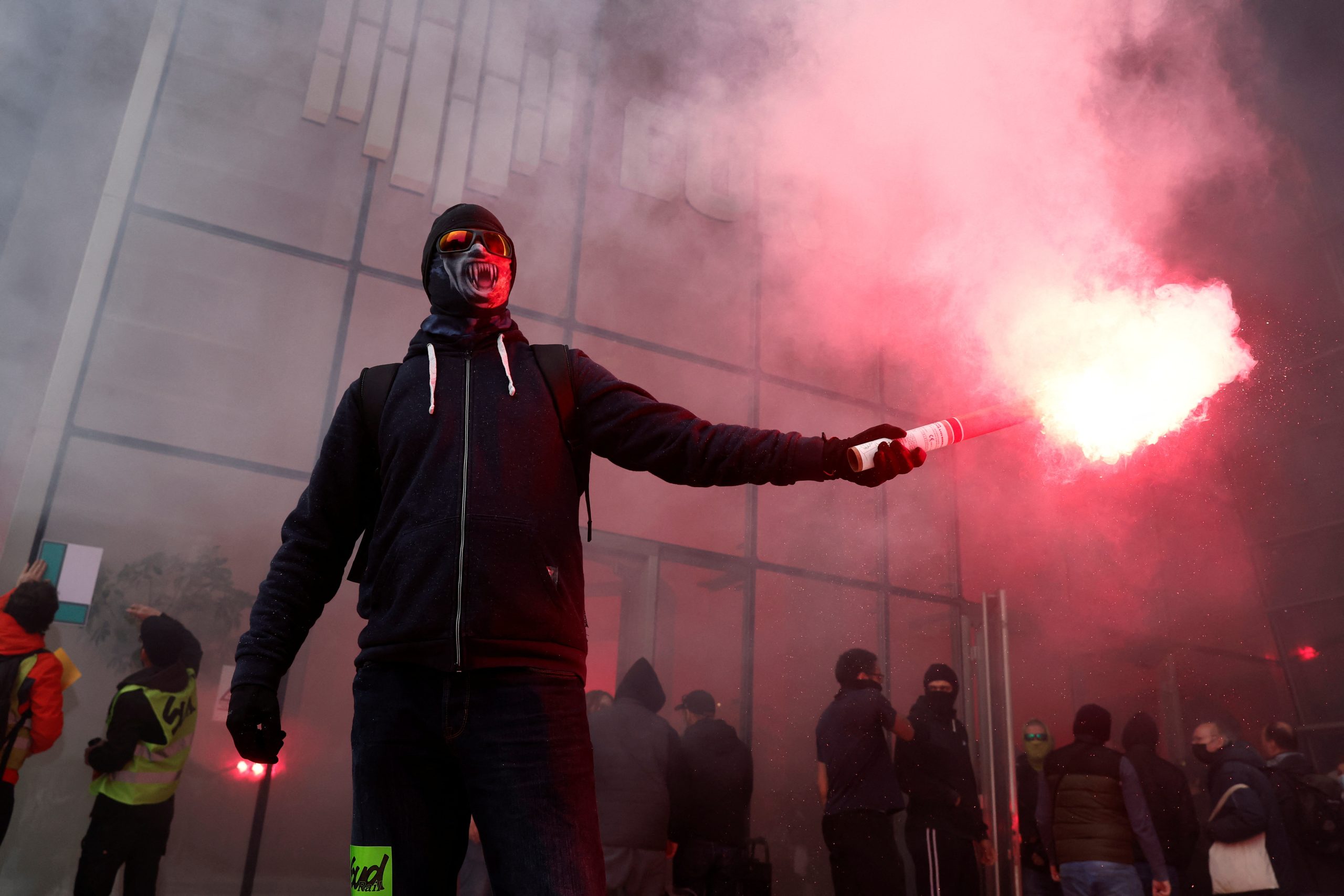 French protestors enter stock market building