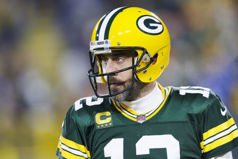 Packers send QB Rodgers to Jets for multiple draft picks