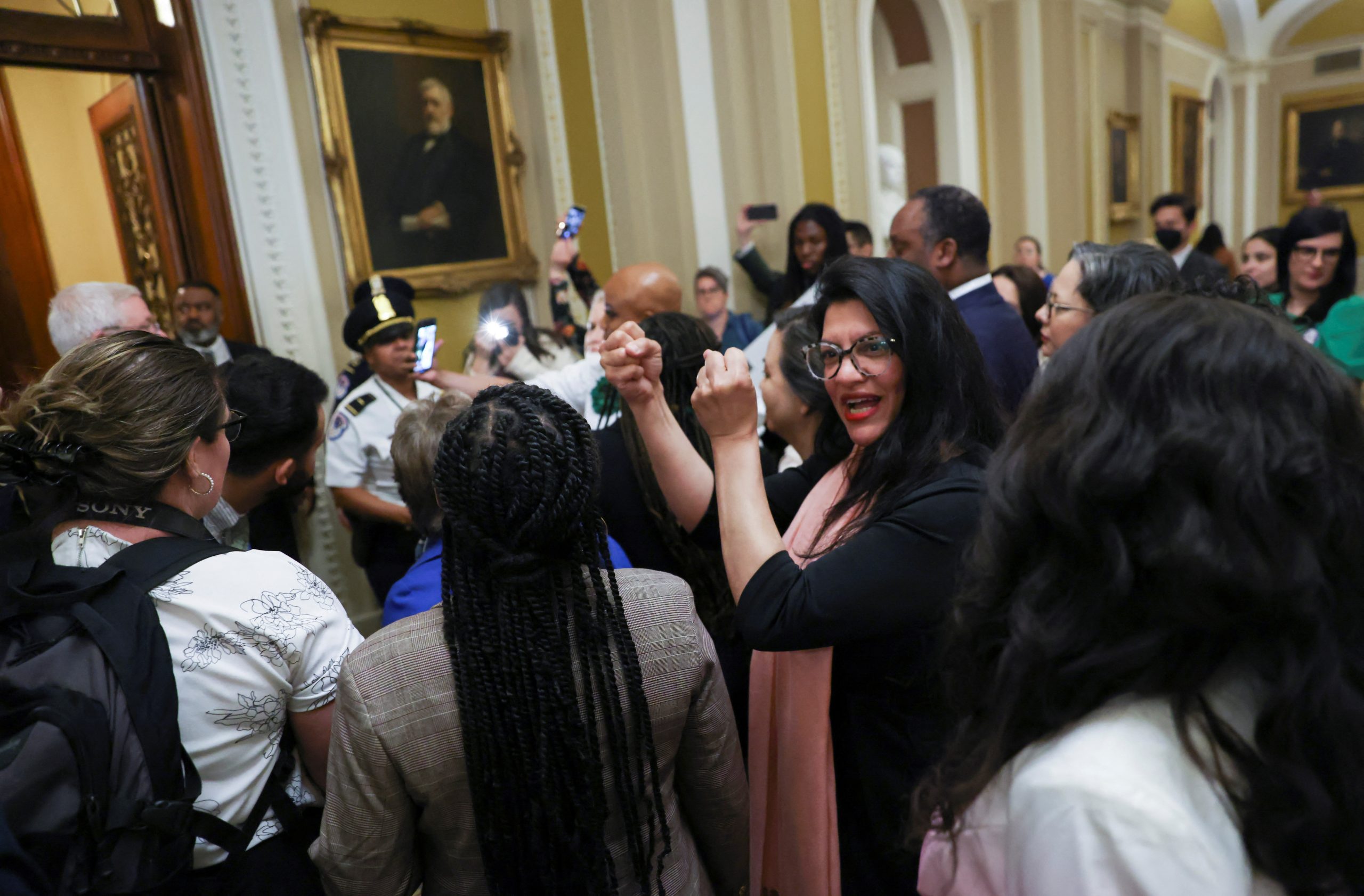 Speaker McCarthy blocks ‘anti-Semitic’ event featuring Rep. Tlaib; Bernie Sanders helps save it 